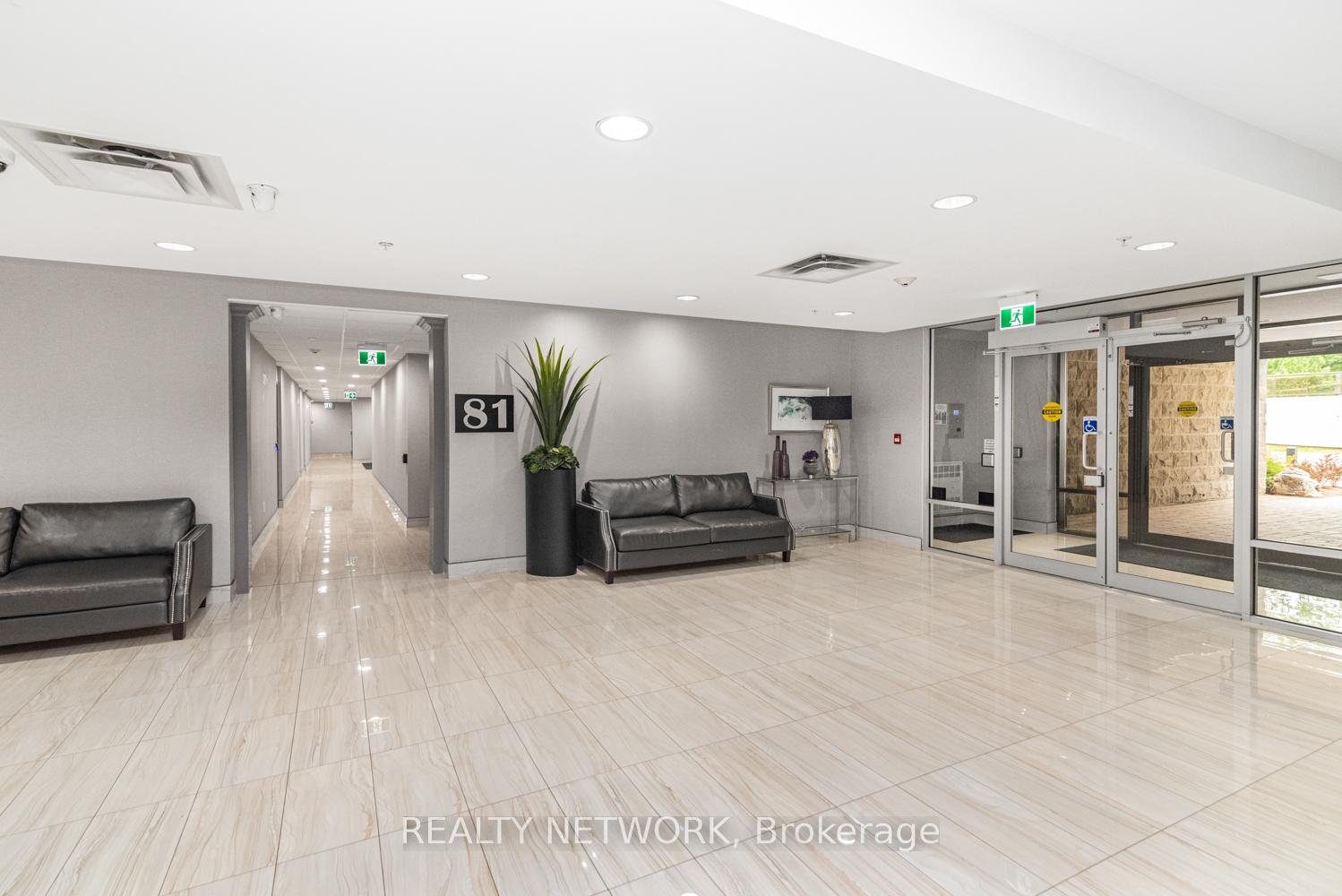 Photo 5 of Unit 1009, 81 Robinson Street, Hamilton, Durand — HOMEH