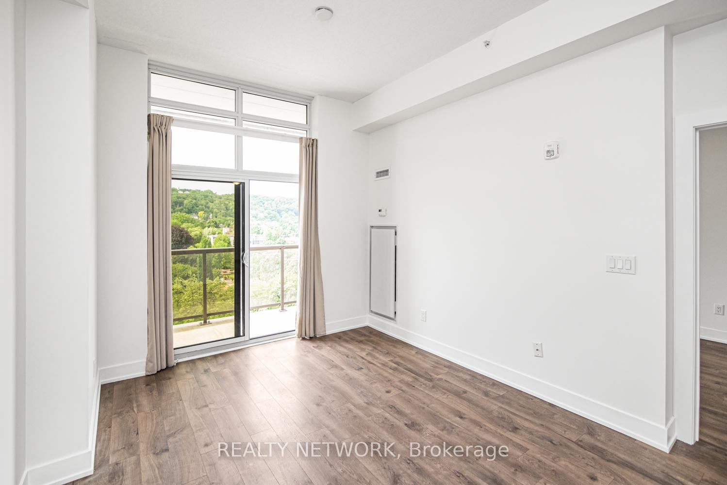 Photo 14 of Unit 1009, 81 Robinson Street, Hamilton, Durand — HOMEH