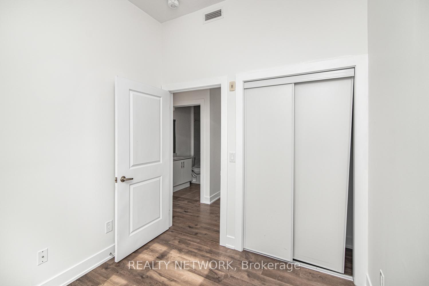 Photo 27 of Unit 1009, 81 Robinson Street, Hamilton, Durand — HOMEH