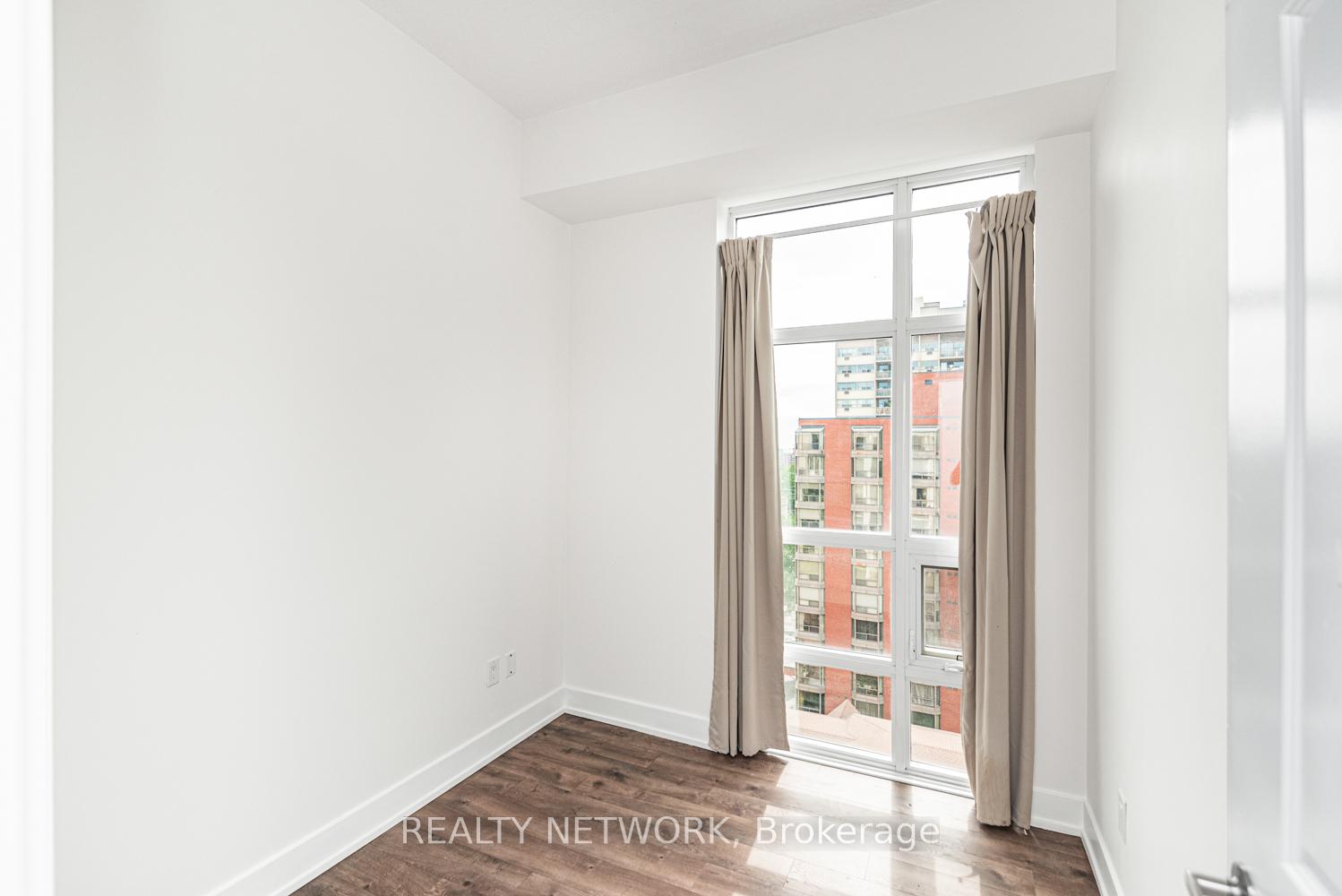 Photo 28 of Unit 1009, 81 Robinson Street, Hamilton, Durand — HOMEH