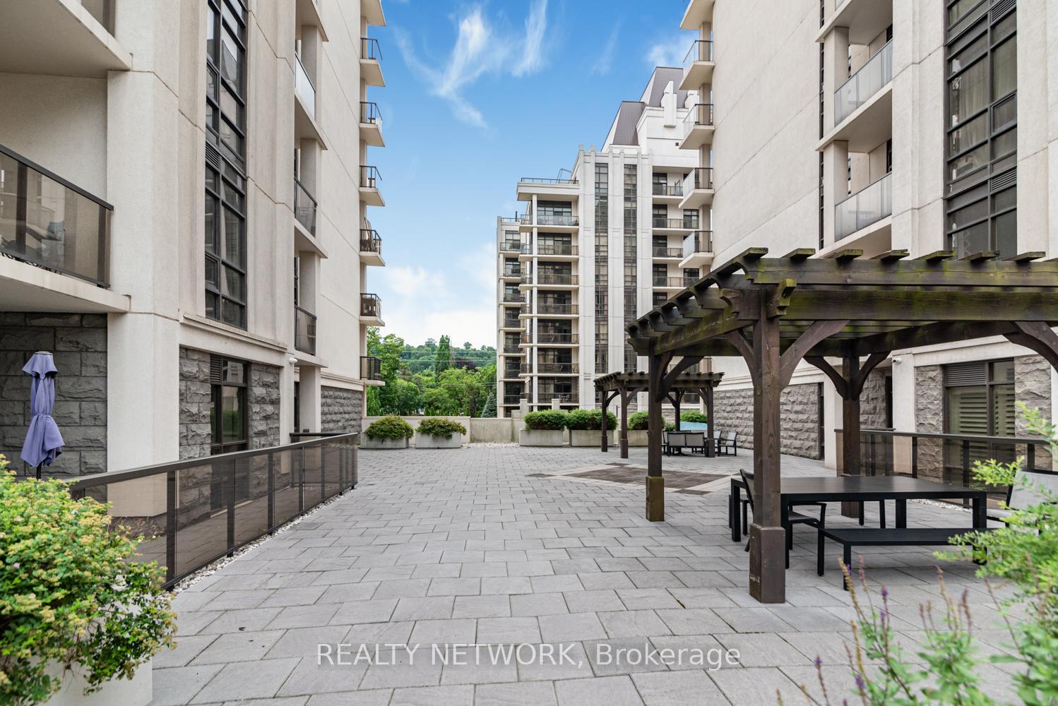 Photo 37 of Unit 1009, 81 Robinson Street, Hamilton, Durand — HOMEH
