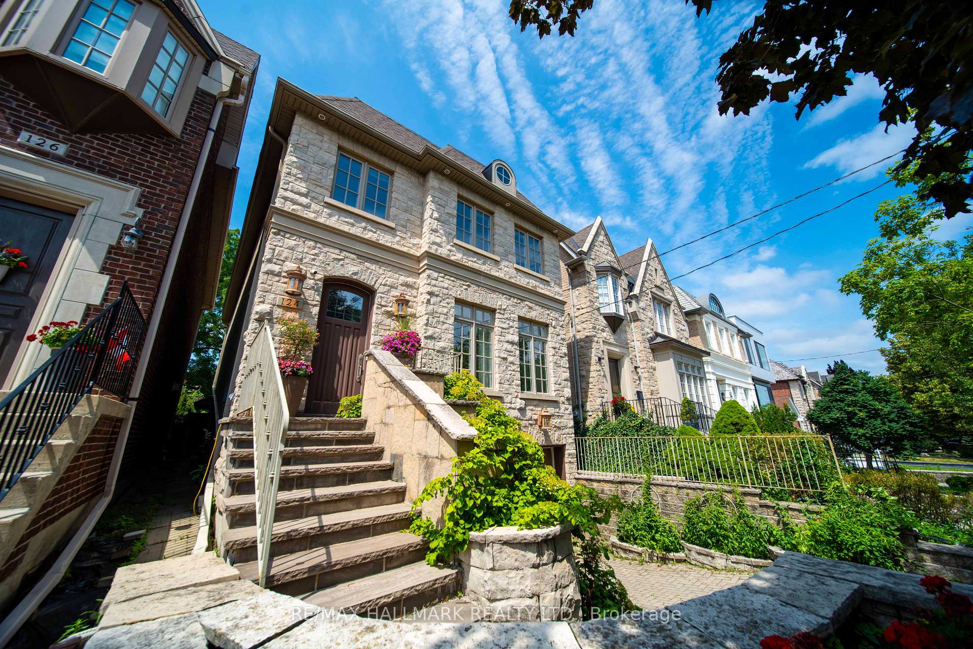 Front of 124 Felbrigg Avenue