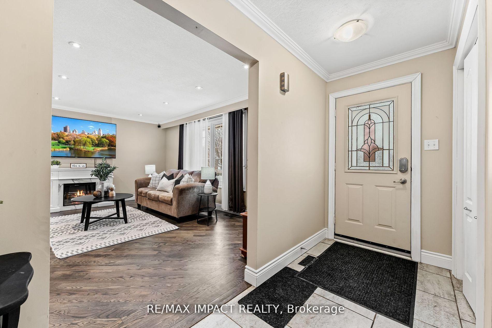 Photo 2 of 1158 Weller Street, Peterborough, Monaghan Ward 2 — HOMEH