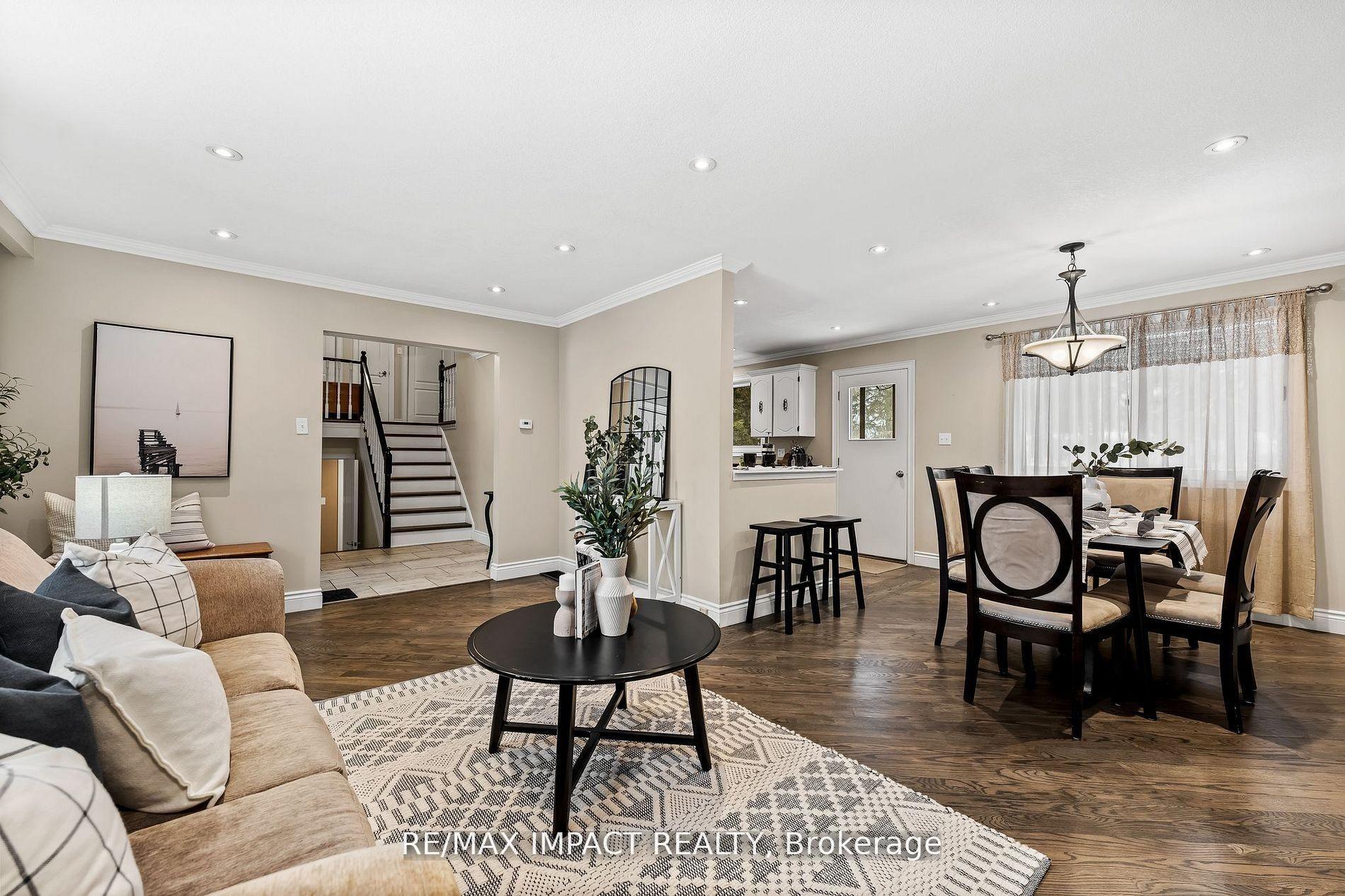 Photo 5 of 1158 Weller Street, Peterborough, Monaghan Ward 2 — HOMEH