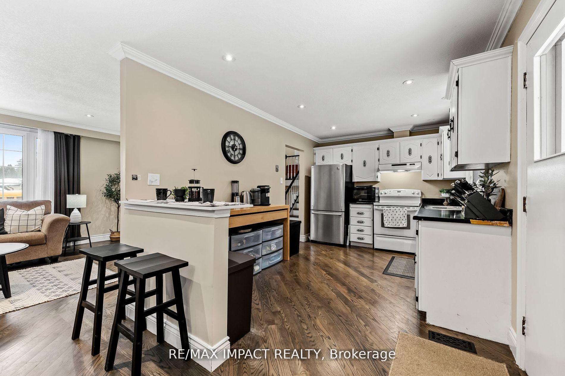 Photo 9 of 1158 Weller Street, Peterborough, Monaghan Ward 2 — HOMEH