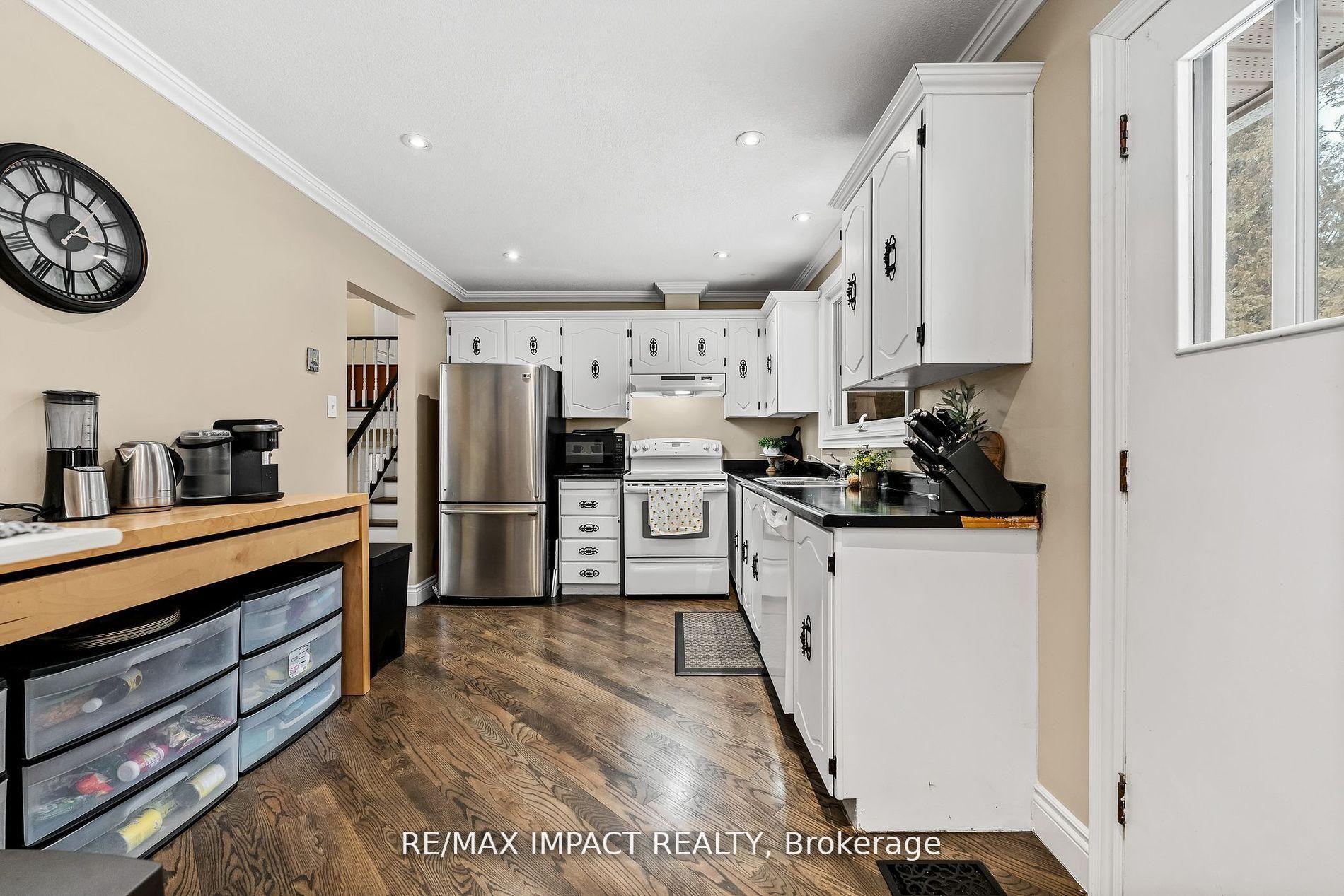 Photo 11 of 1158 Weller Street, Peterborough, Monaghan Ward 2 — HOMEH