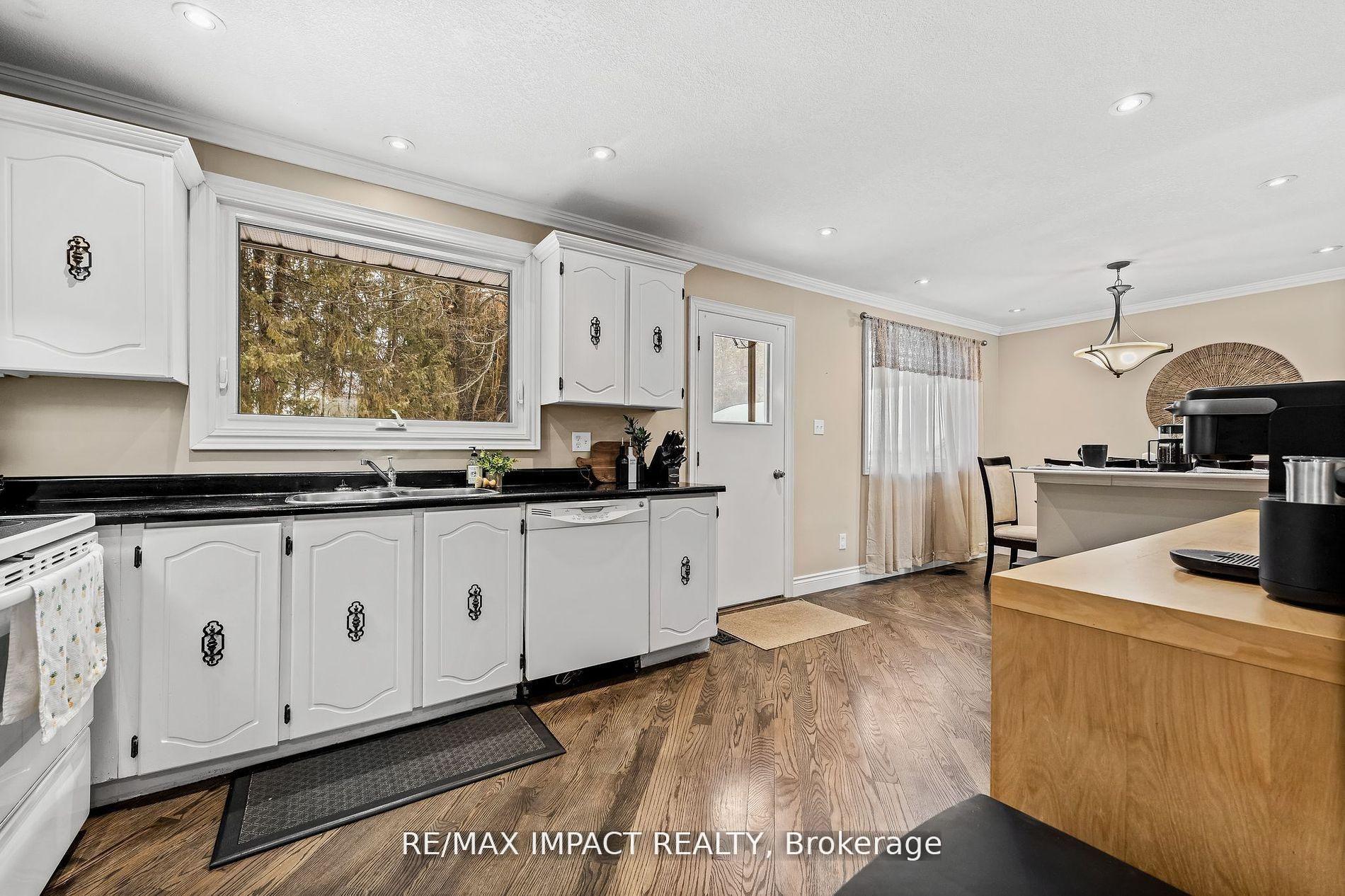 Photo 12 of 1158 Weller Street, Peterborough, Monaghan Ward 2 — HOMEH