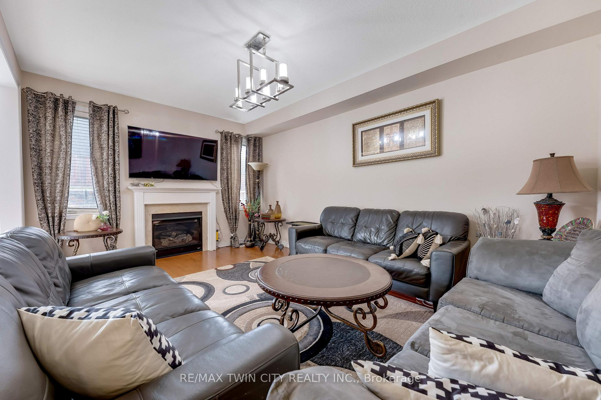 Photo 13 of 667 Linden Drive, Cambridge, Preston Heights — HOMEH