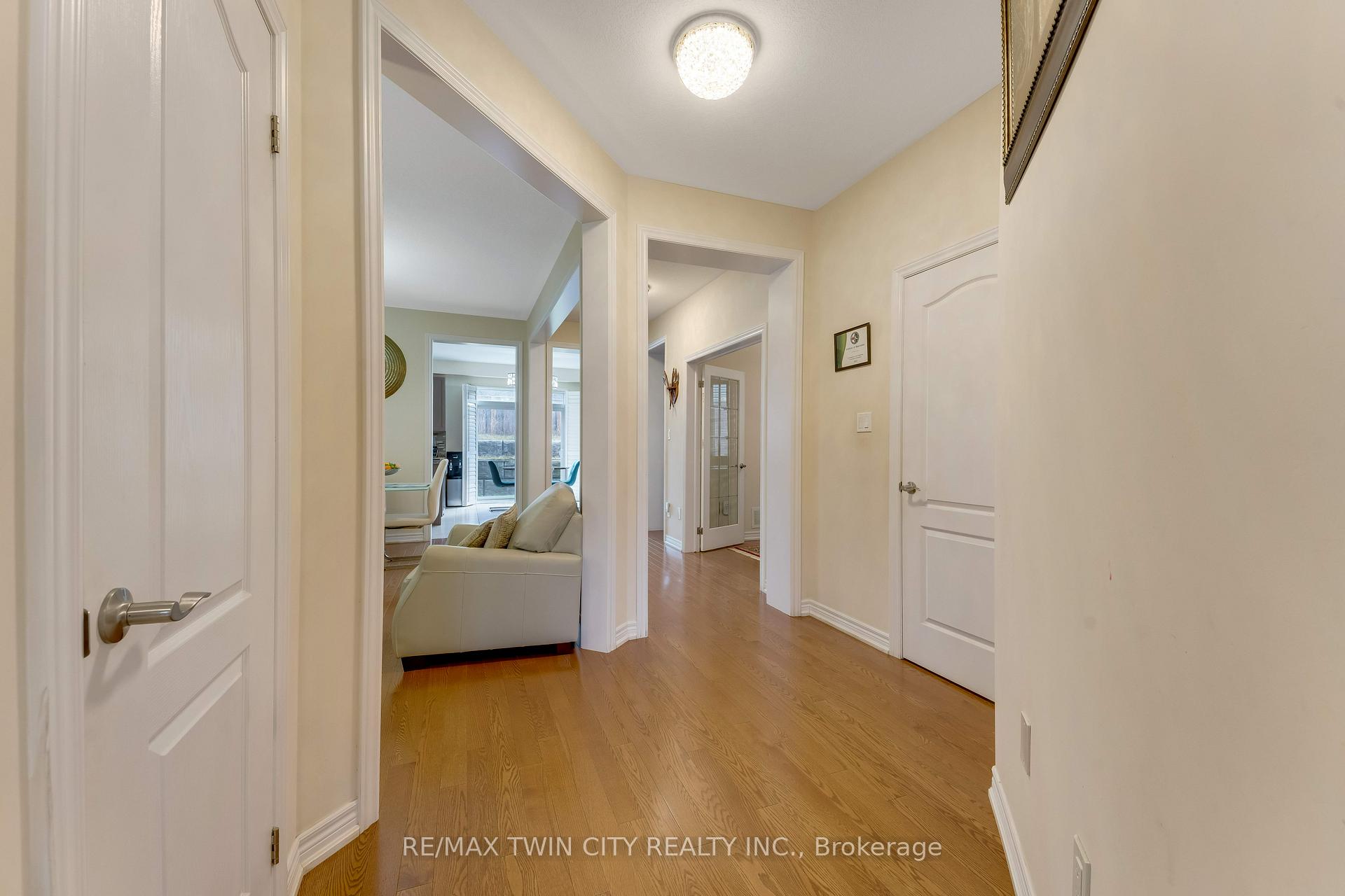 Photo 17 of 667 Linden Drive, Cambridge, Preston Heights — HOMEH