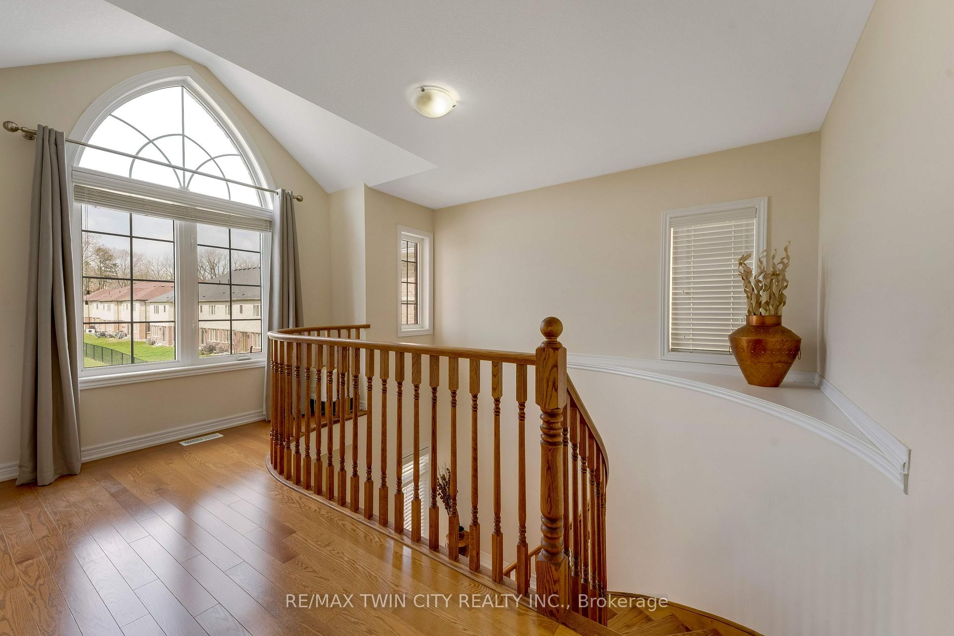Photo 19 of 667 Linden Drive, Cambridge, Preston Heights — HOMEH
