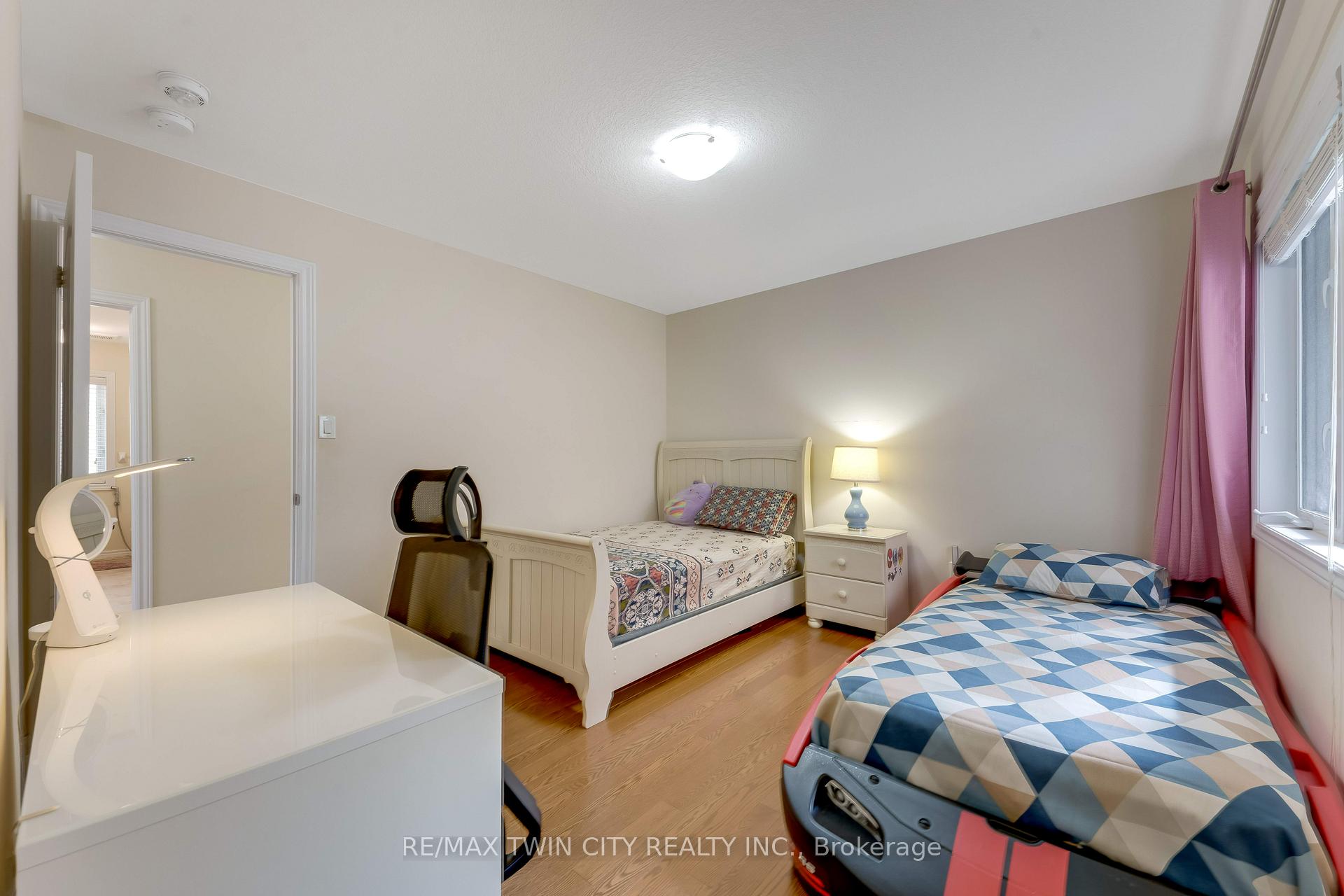 Photo 24 of 667 Linden Drive, Cambridge, Preston Heights — HOMEH