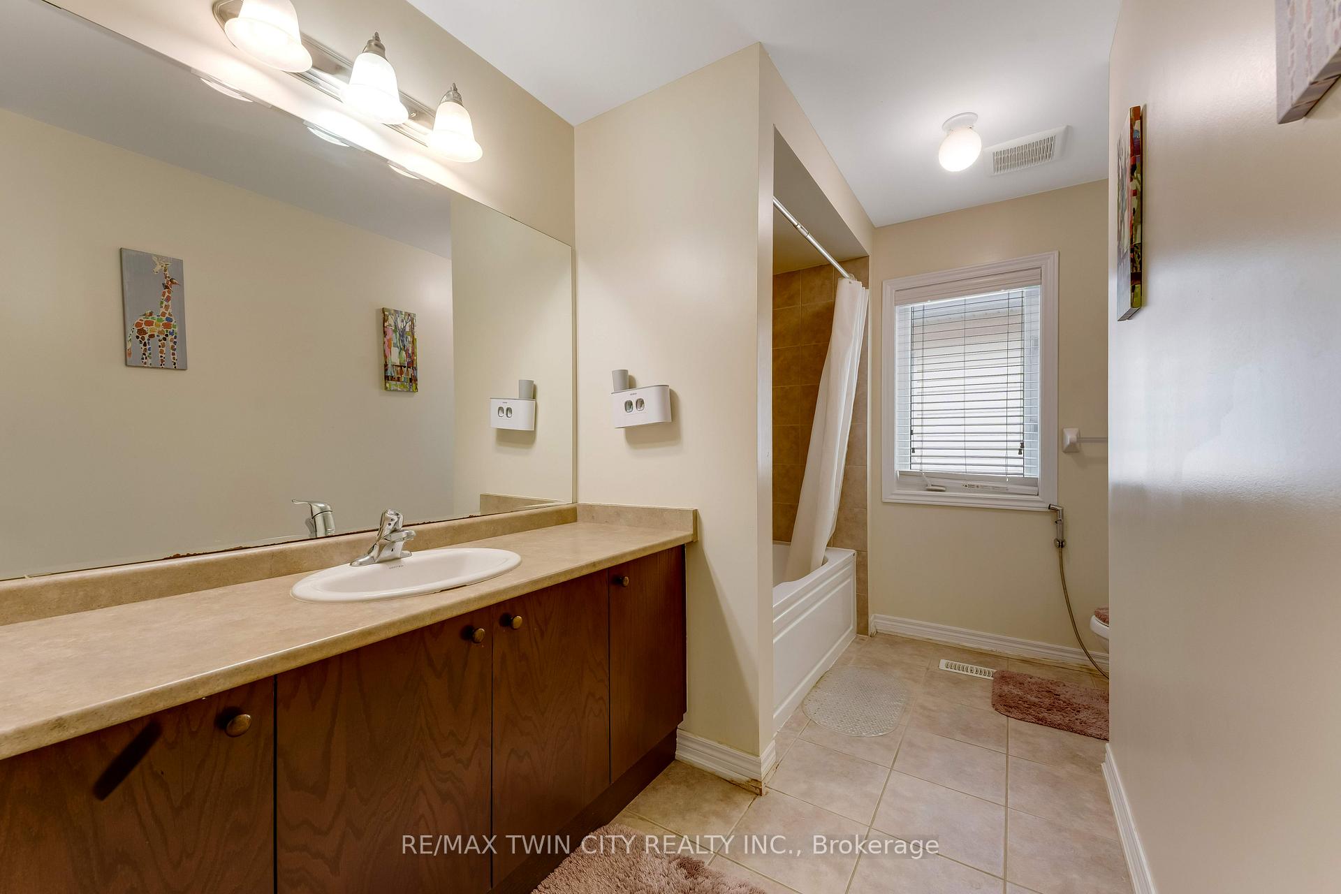 Photo 26 of 667 Linden Drive, Cambridge, Preston Heights — HOMEH