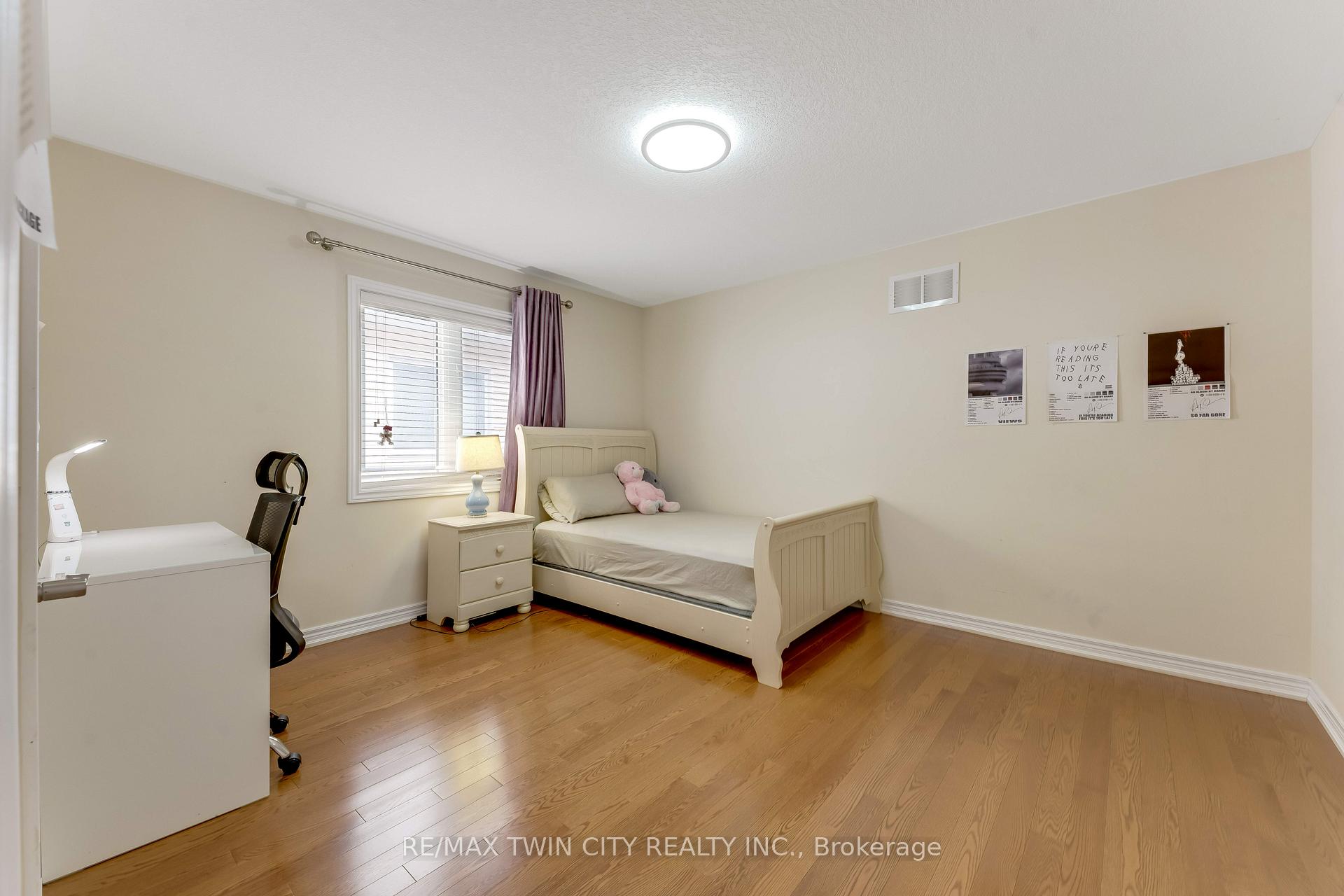 Photo 27 of 667 Linden Drive, Cambridge, Preston Heights — HOMEH
