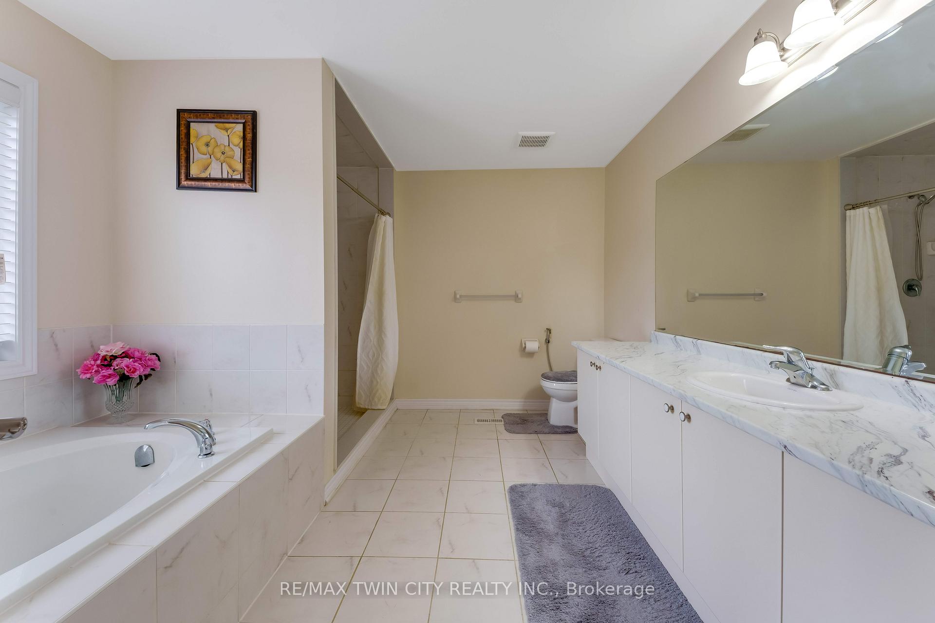 Photo 33 of 667 Linden Drive, Cambridge, Preston Heights — HOMEH