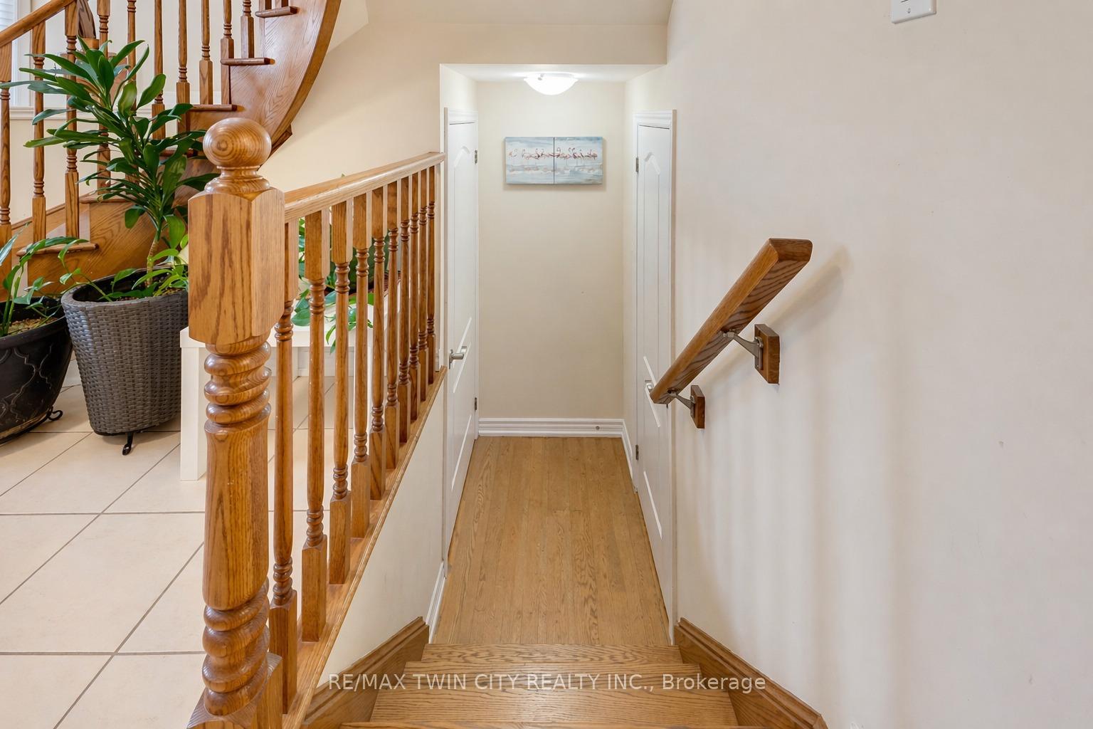Photo 35 of 667 Linden Drive, Cambridge, Preston Heights — HOMEH