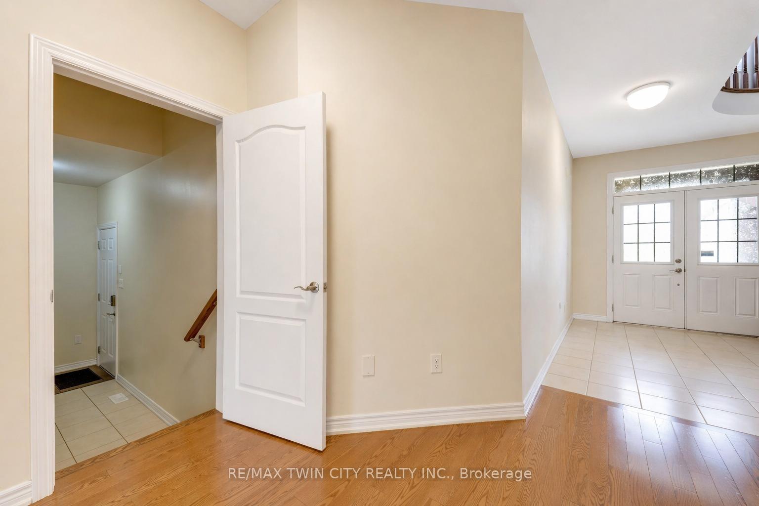 Photo 36 of 667 Linden Drive, Cambridge, Preston Heights — HOMEH