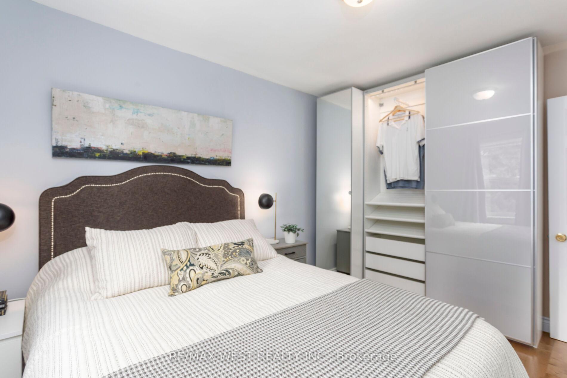 Photo 24 of 42 Stephen Drive, Etobicoke, Stonegate-Queensway — HOMEH