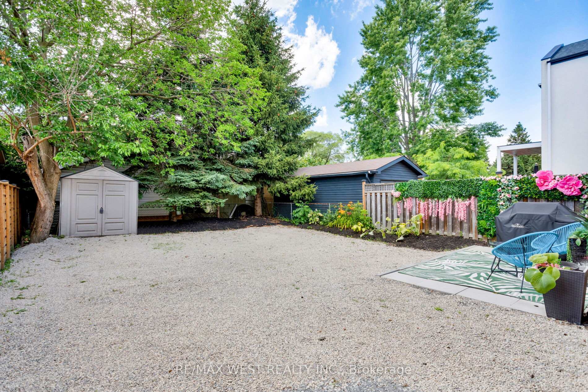 Photo 25 of 42 Stephen Drive, Etobicoke, Stonegate-Queensway — HOMEH