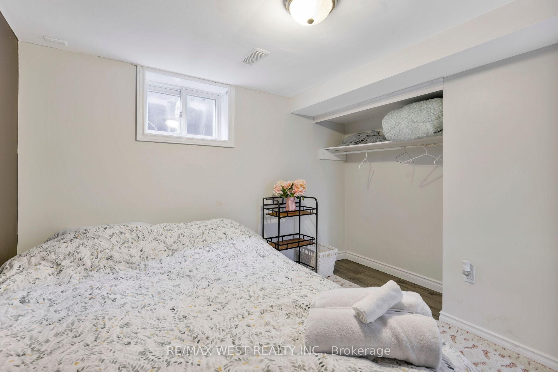 Photo 43 of 42 Stephen Drive, Etobicoke, Stonegate-Queensway — HOMEH