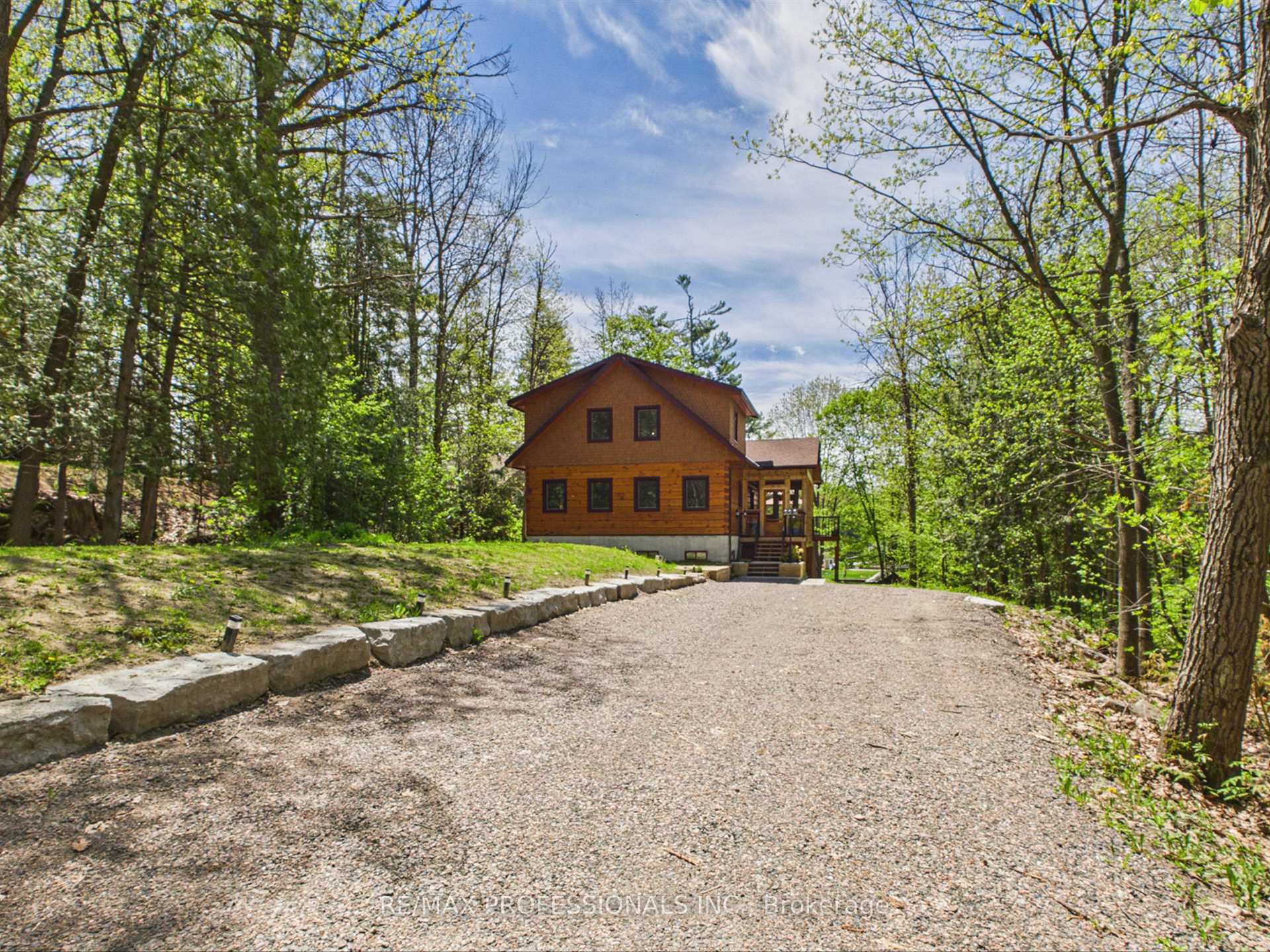 Photo 2 of 1048 Bagley Road, Gravenhurst, Morrison — HOMEH