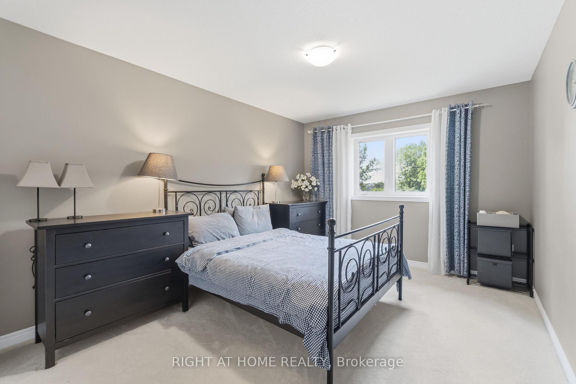 Photo 20 of 38 Weaver Drive, Hamilton, Meadowlands — HOMEH