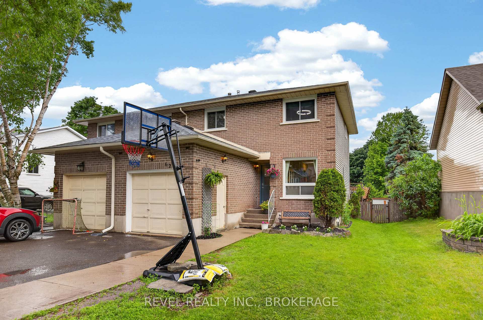 Photo 3 of 62 Barker Drive, Kingston, Kingston East (Incl Barret Crt) — HOMEH