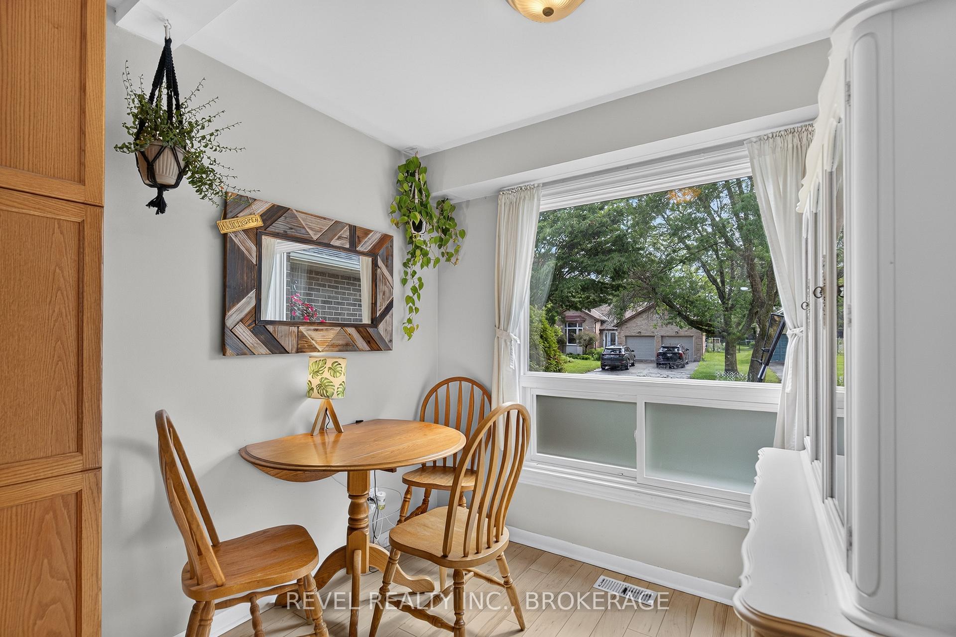 Photo 8 of 62 Barker Drive, Kingston, Kingston East (Incl Barret Crt) — HOMEH