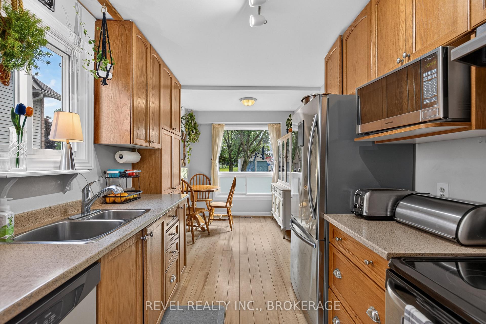 Photo 10 of 62 Barker Drive, Kingston, Kingston East (Incl Barret Crt) — HOMEH