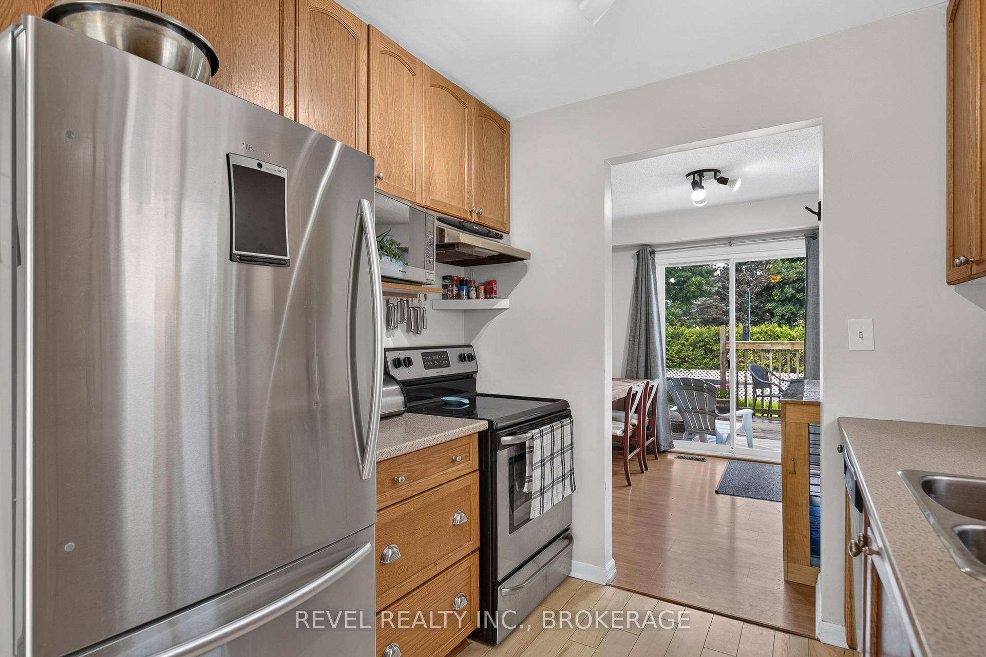Photo 12 of 62 Barker Drive, Kingston, Kingston East (Incl Barret Crt) — HOMEH
