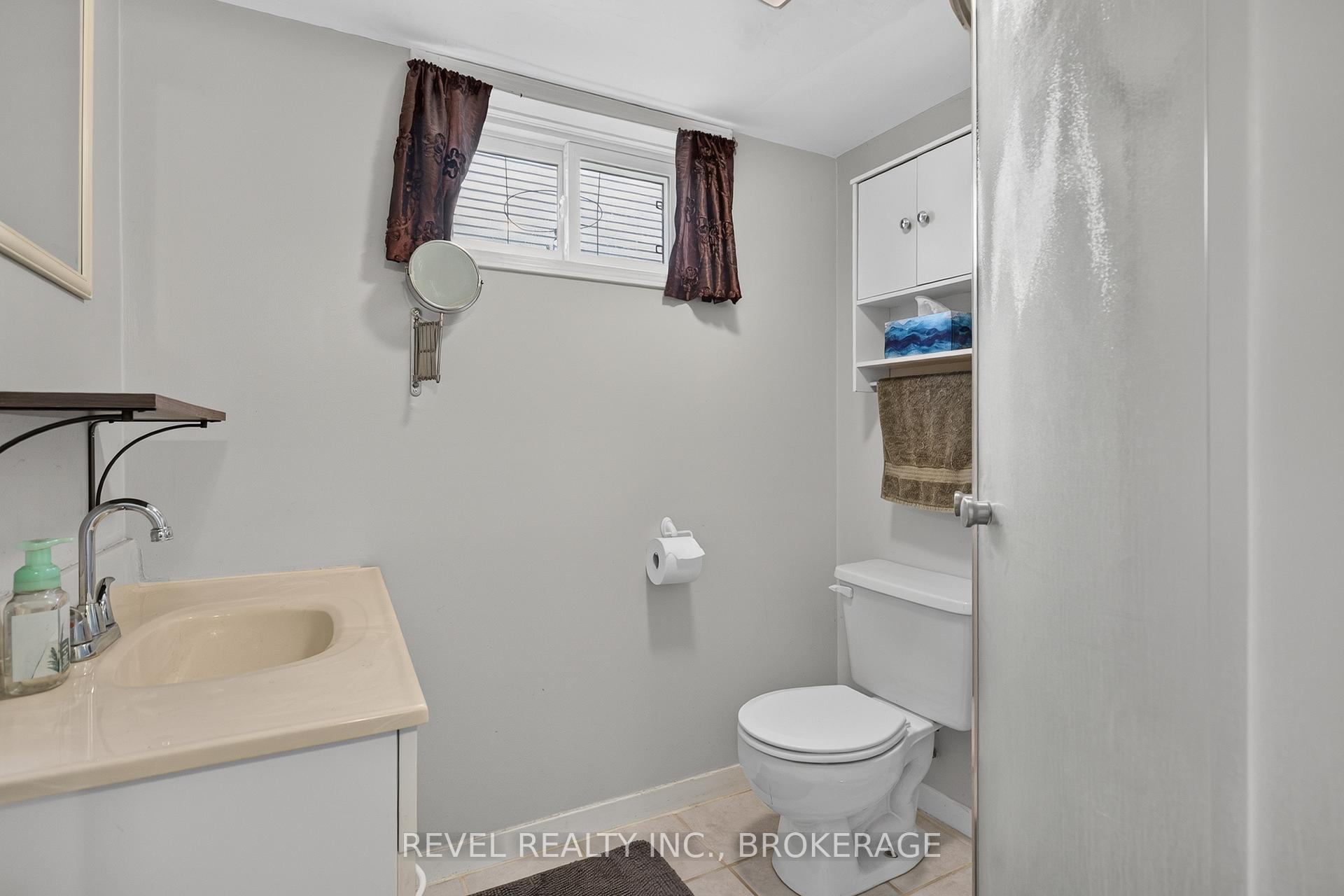 Photo 35 of 62 Barker Drive, Kingston, Kingston East (Incl Barret Crt) — HOMEH