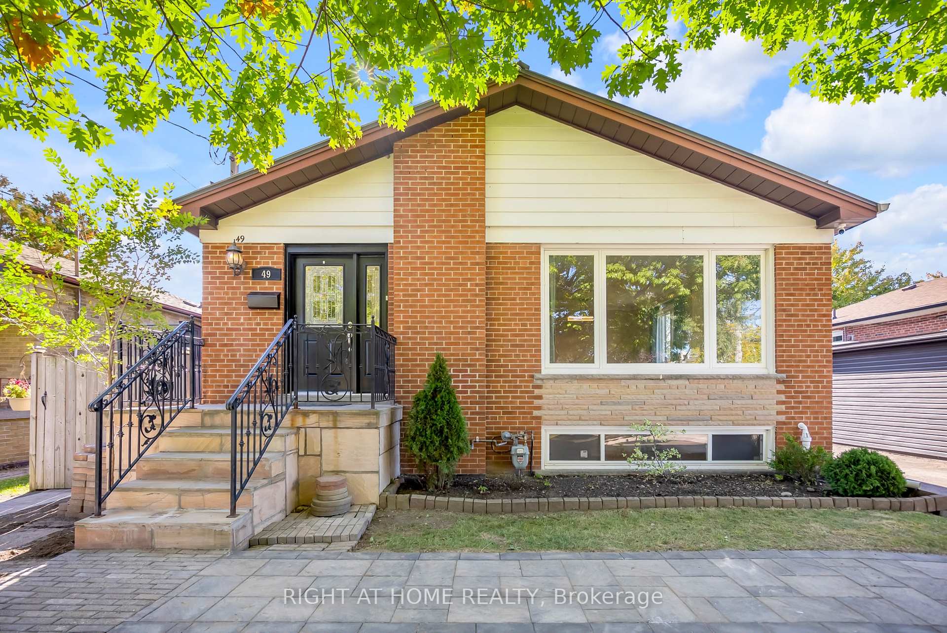 Photo 1 of Unit Main, 49 McGregor Road W, Scarborough, Dorset Park — HOMEH