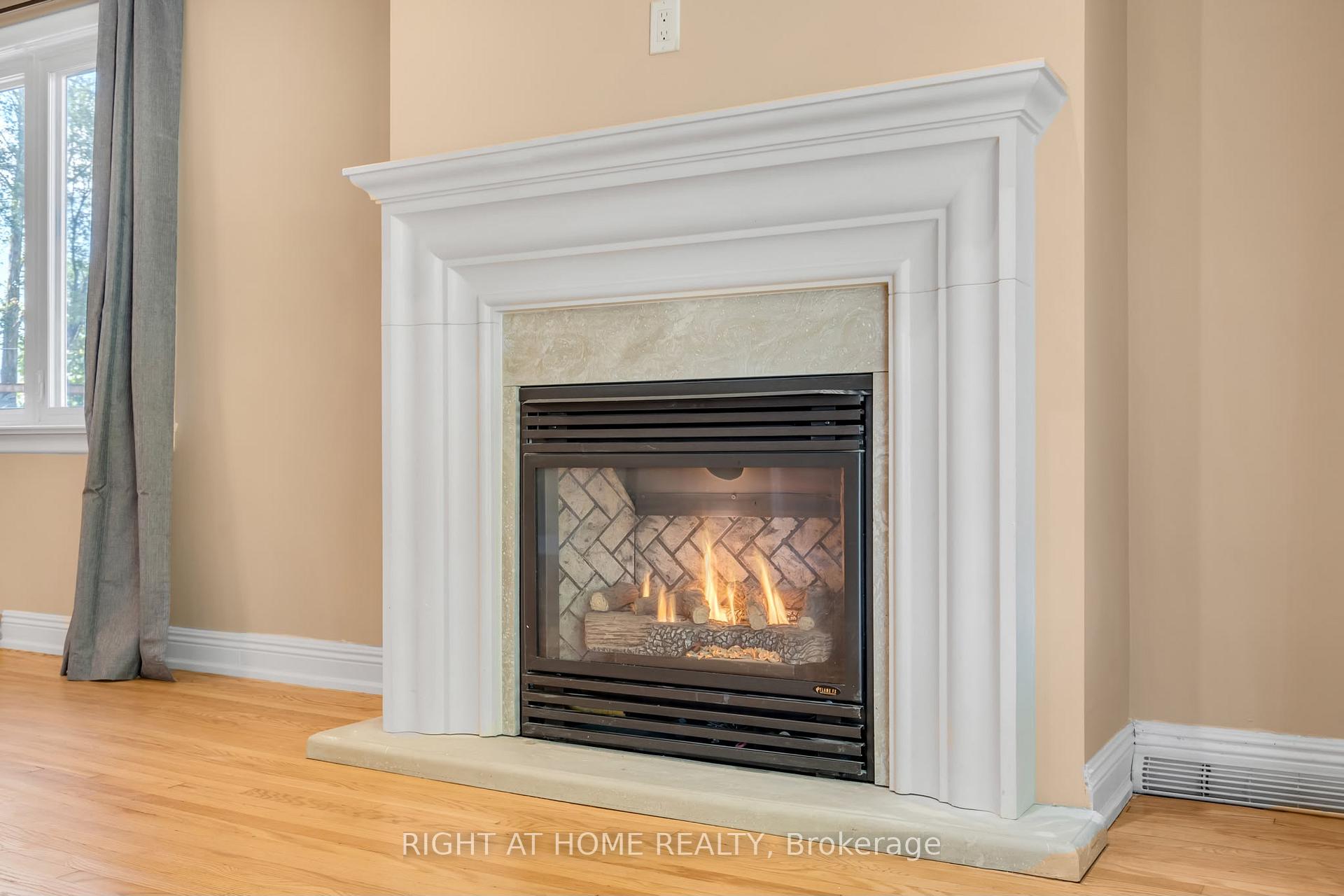 Photo 5 of Unit Main, 49 McGregor Road W, Scarborough, Dorset Park — HOMEH