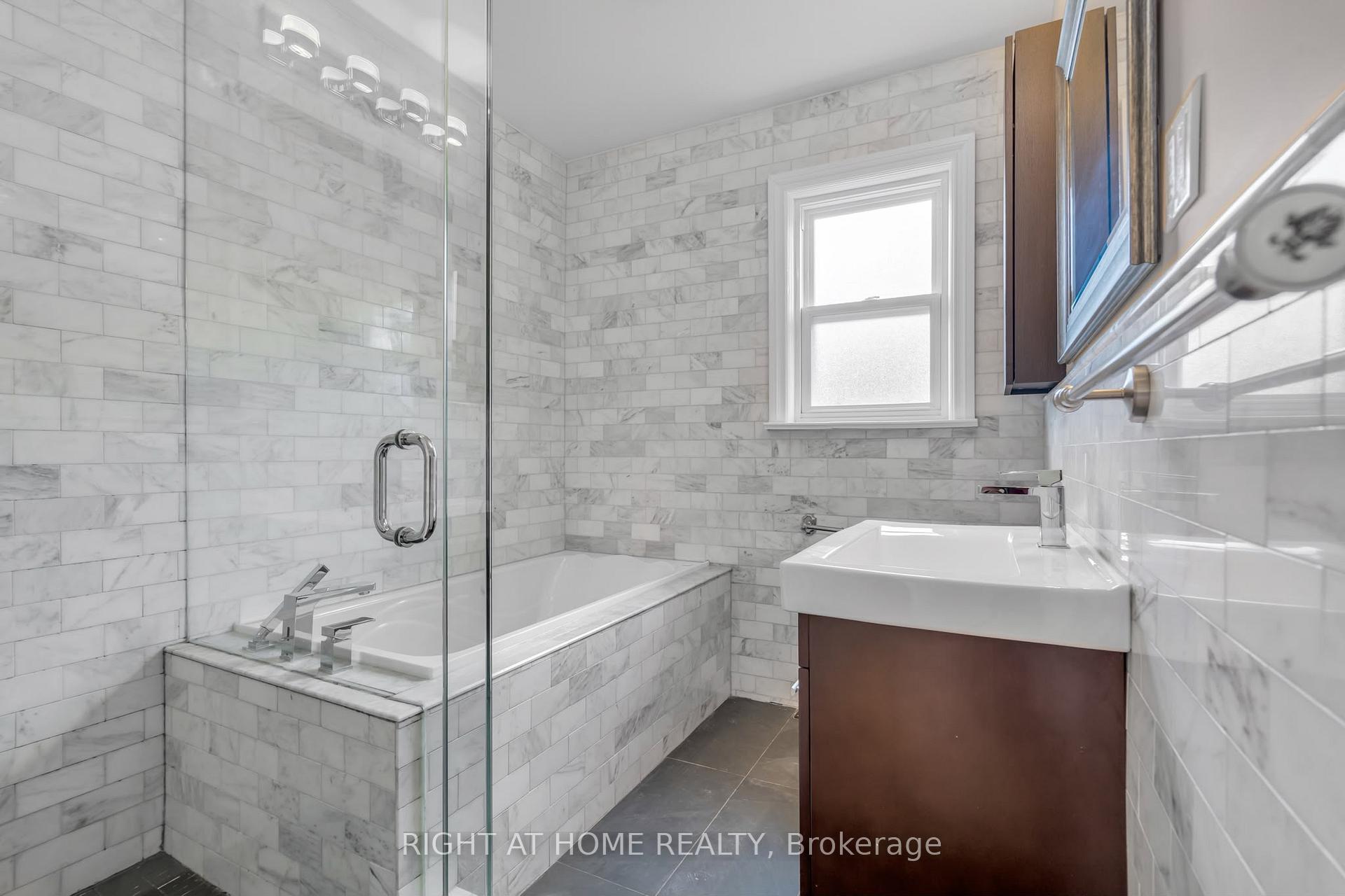 Photo 10 of Unit Main, 49 McGregor Road W, Scarborough, Dorset Park — HOMEH