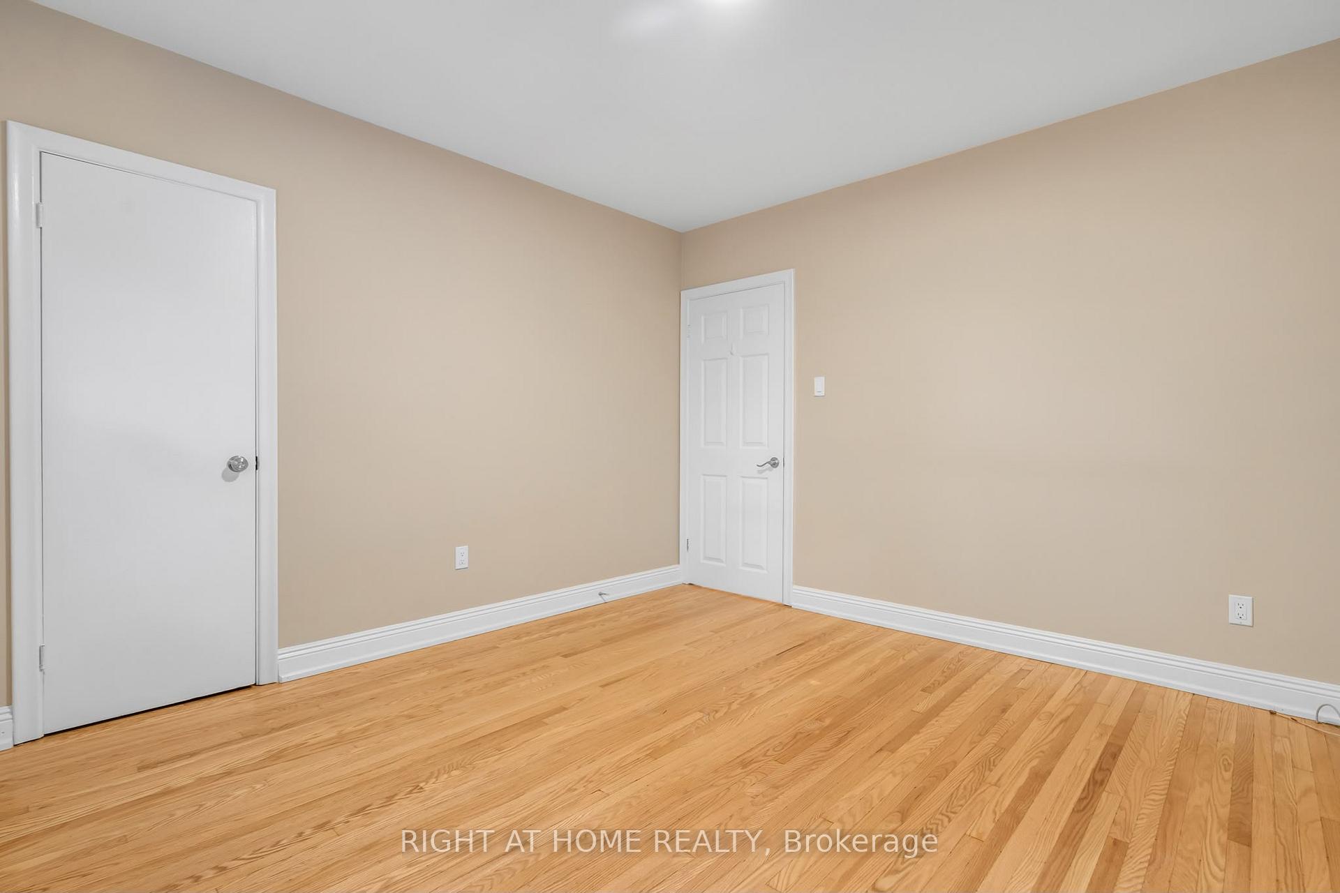 Photo 14 of Unit Main, 49 McGregor Road W, Scarborough, Dorset Park — HOMEH