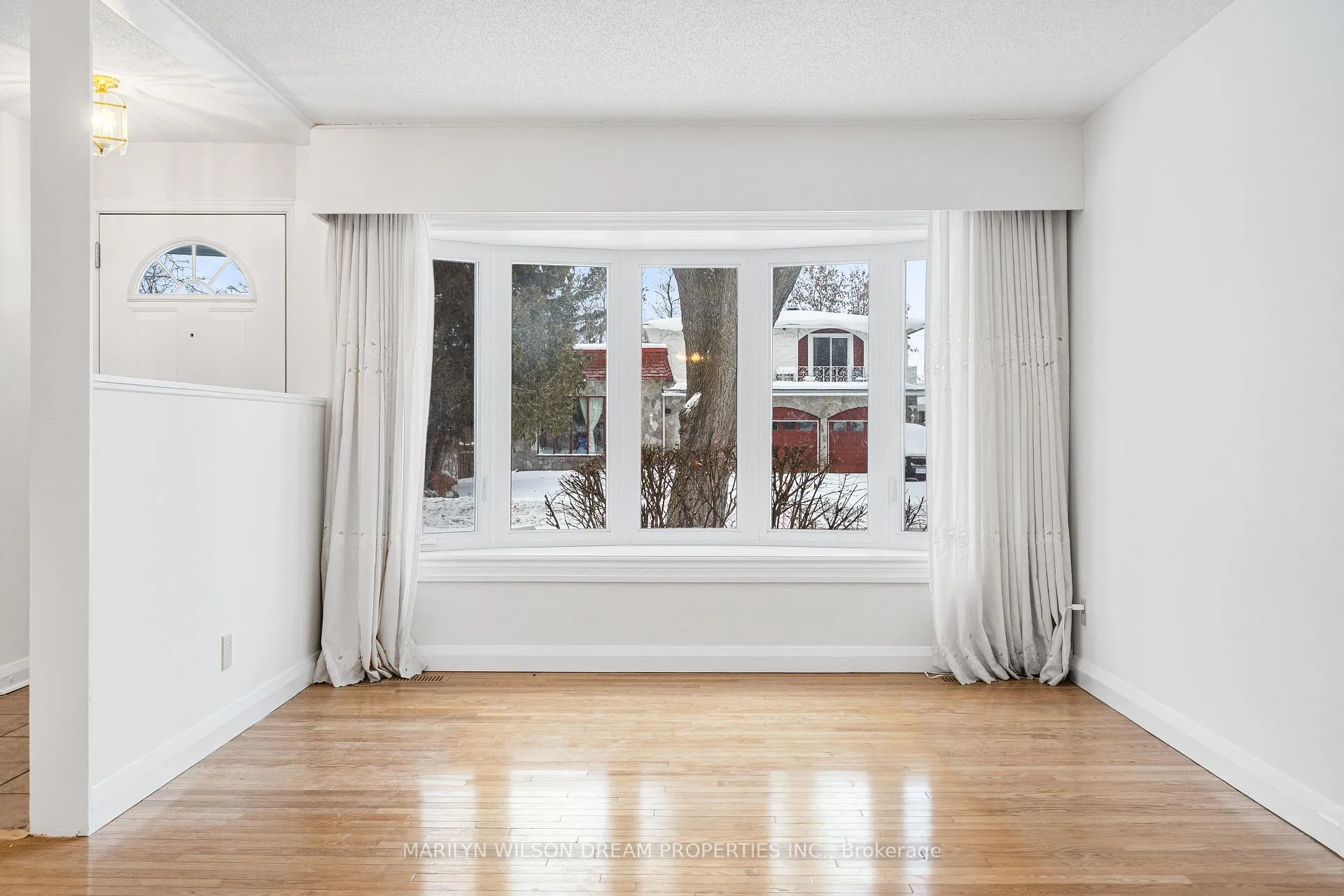 Photo 7 of 18 Virgil Road, Ottawa, Lynwood Village — HOMEH