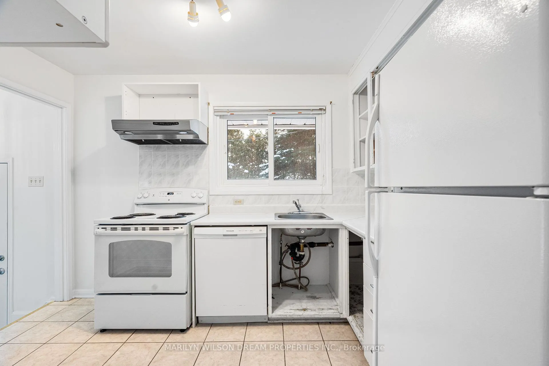 Photo 10 of 18 Virgil Road, Ottawa, Lynwood Village — HOMEH