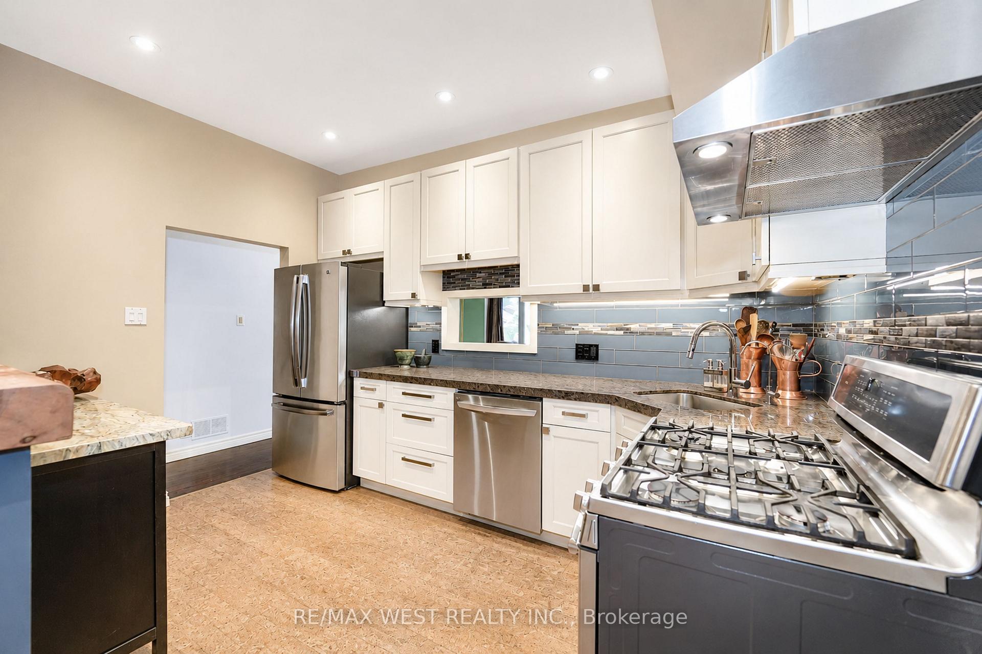 Photo 3 of 143 Botany Hill Road, Scarborough, Morningside — HOMEH