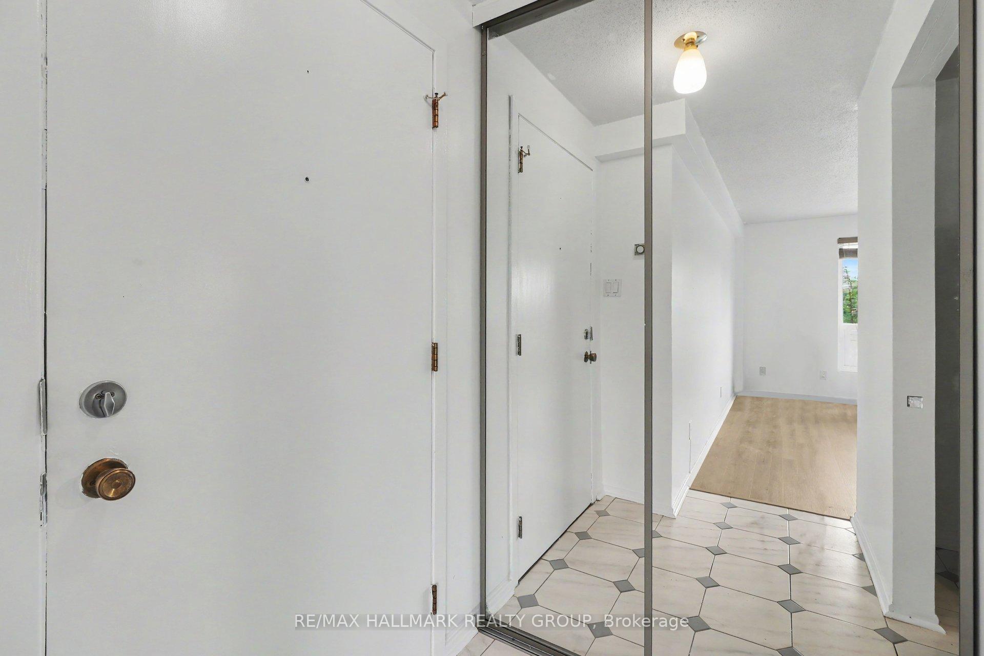 Photo 2 of Unit 8, 900 Elmsmere Road, Ottawa, Beacon Hill South — HOMEH