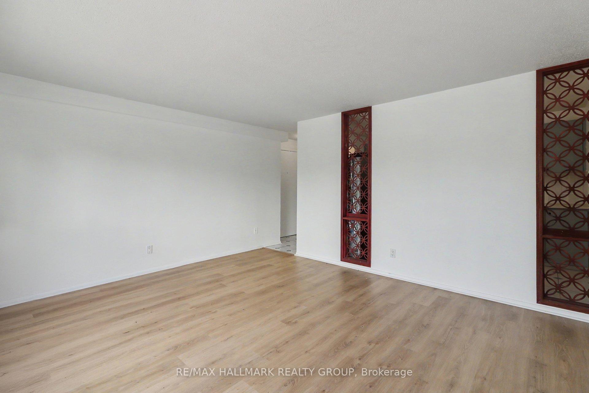 Photo 3 of Unit 8, 900 Elmsmere Road, Ottawa, Beacon Hill South — HOMEH