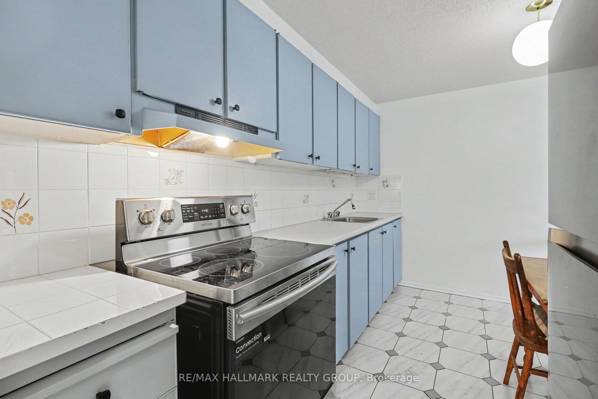 Photo 8 of Unit 8, 900 Elmsmere Road, Ottawa, Beacon Hill South — HOMEH