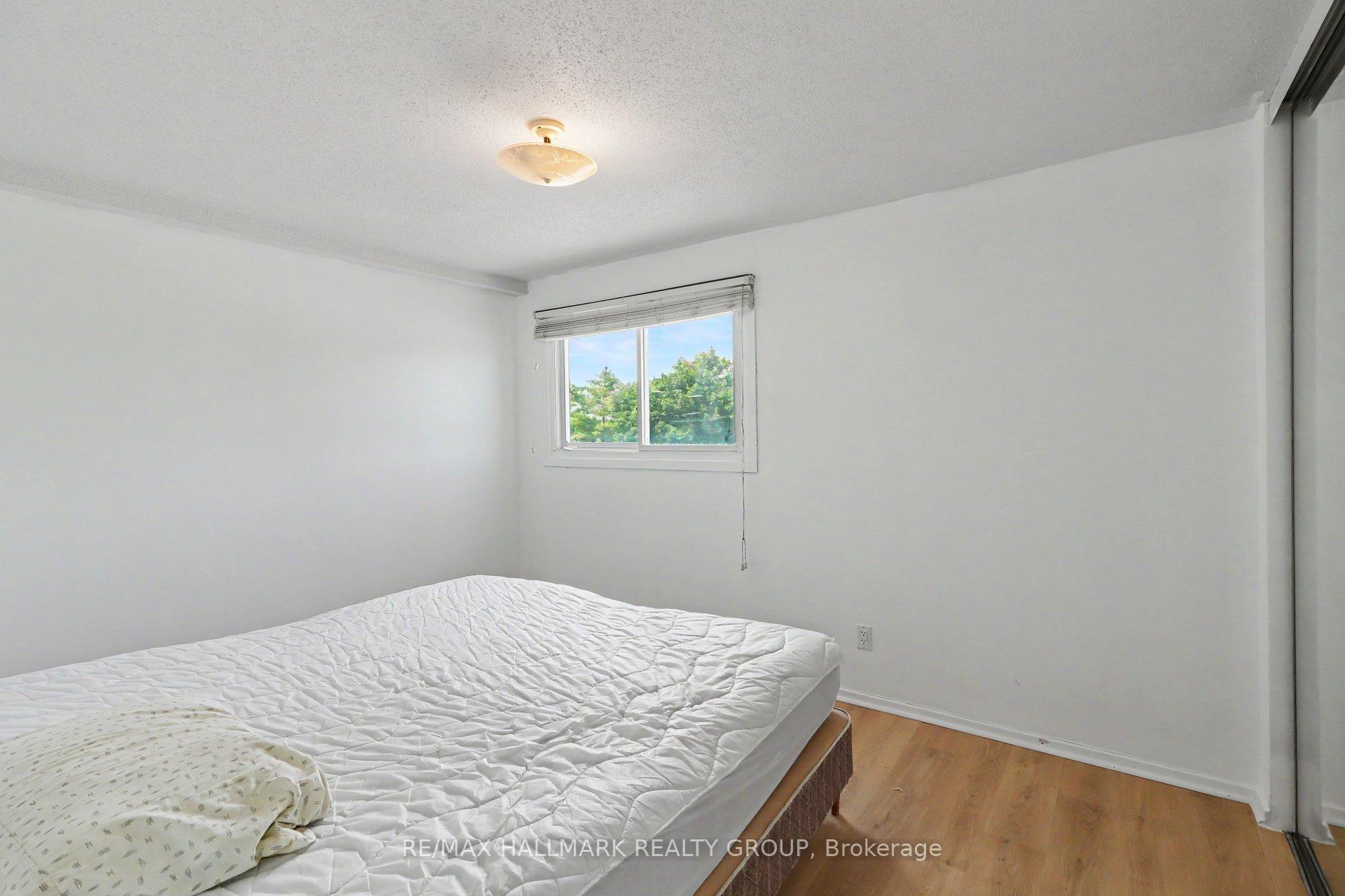 Photo 10 of Unit 8, 900 Elmsmere Road, Ottawa, Beacon Hill South — HOMEH