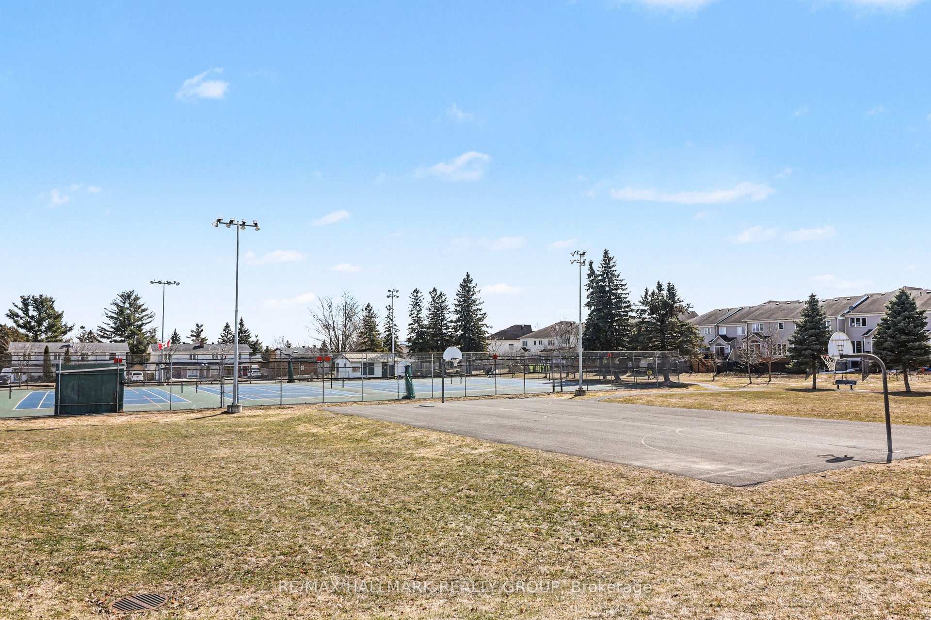 Photo 15 of Unit 8, 900 Elmsmere Road, Ottawa, Beacon Hill South — HOMEH
