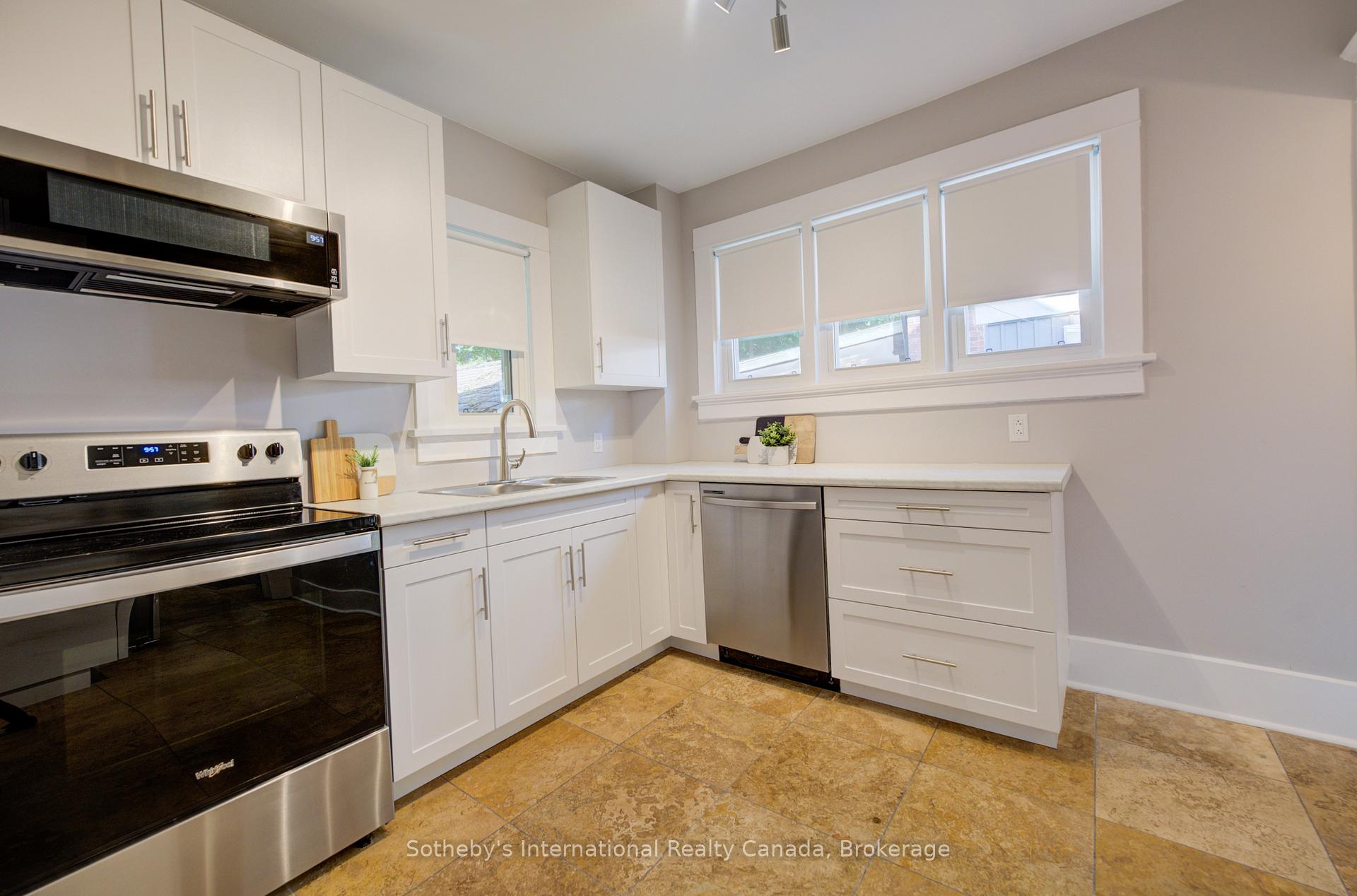 Photo 12 of 151 Esson Street, Waterloo, Uptown West — HOMEH