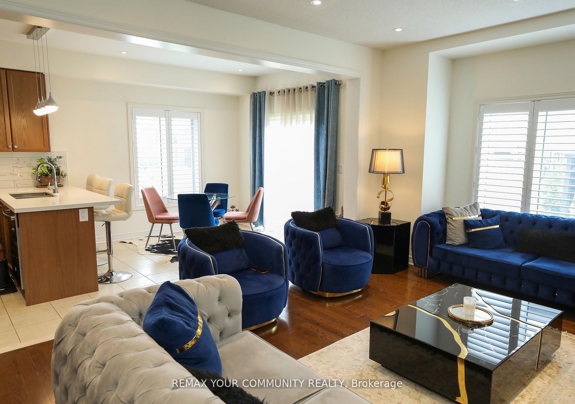 Photo 18 of 39 Kavanagh Avenue, East Gwillimbury, Sharon — HOMEH