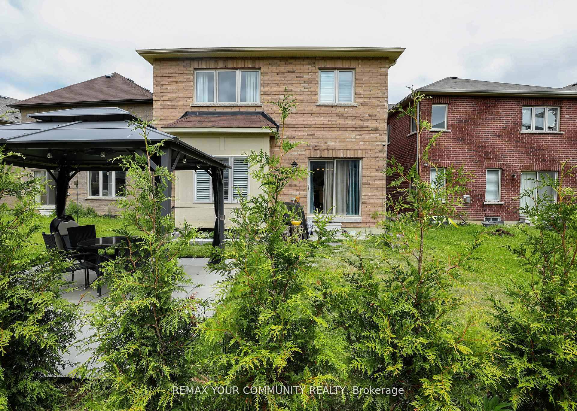 Photo 32 of 39 Kavanagh Avenue, East Gwillimbury, Sharon — HOMEH