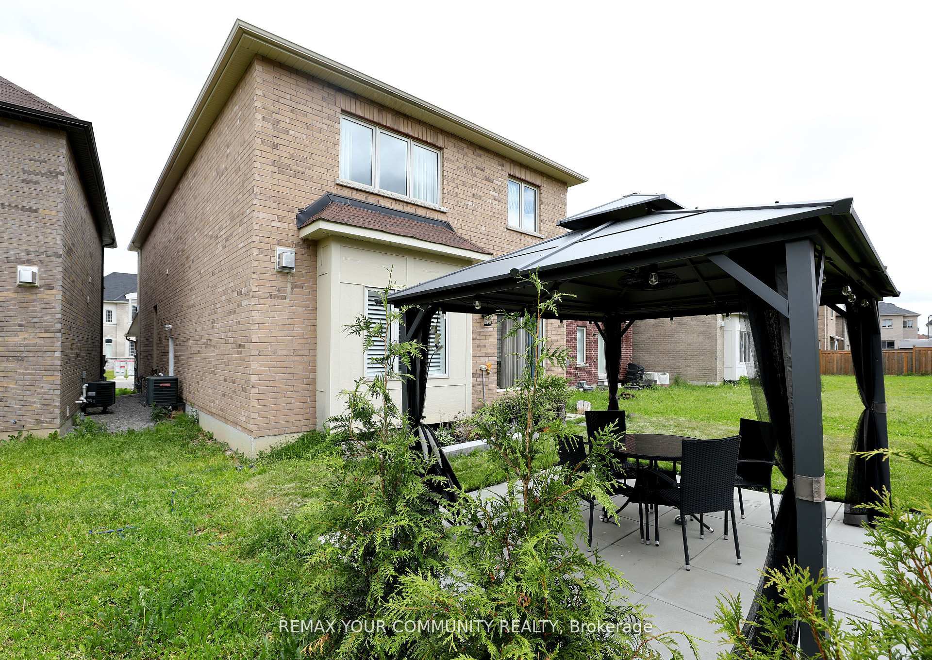 Photo 33 of 39 Kavanagh Avenue, East Gwillimbury, Sharon — HOMEH
