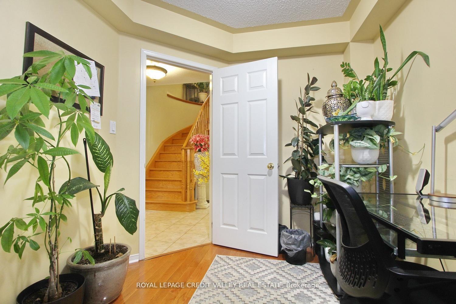 Photo 7 of 4 Kanata Road, Brampton, Fletcher's Meadow — HOMEH