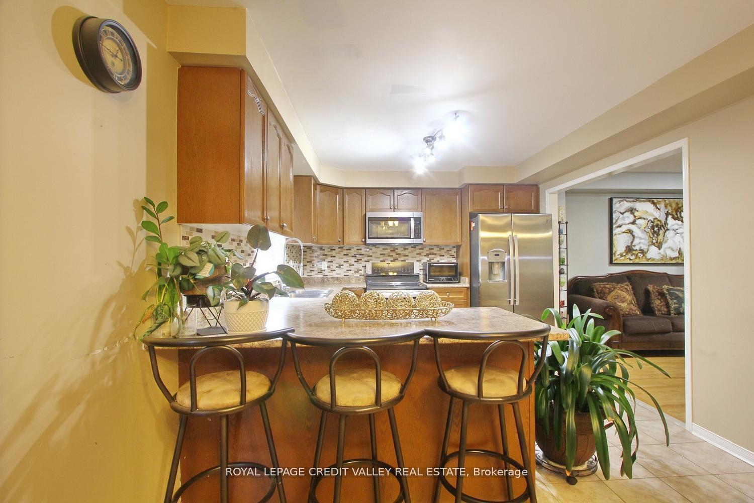 Photo 17 of 4 Kanata Road, Brampton, Fletcher's Meadow — HOMEH