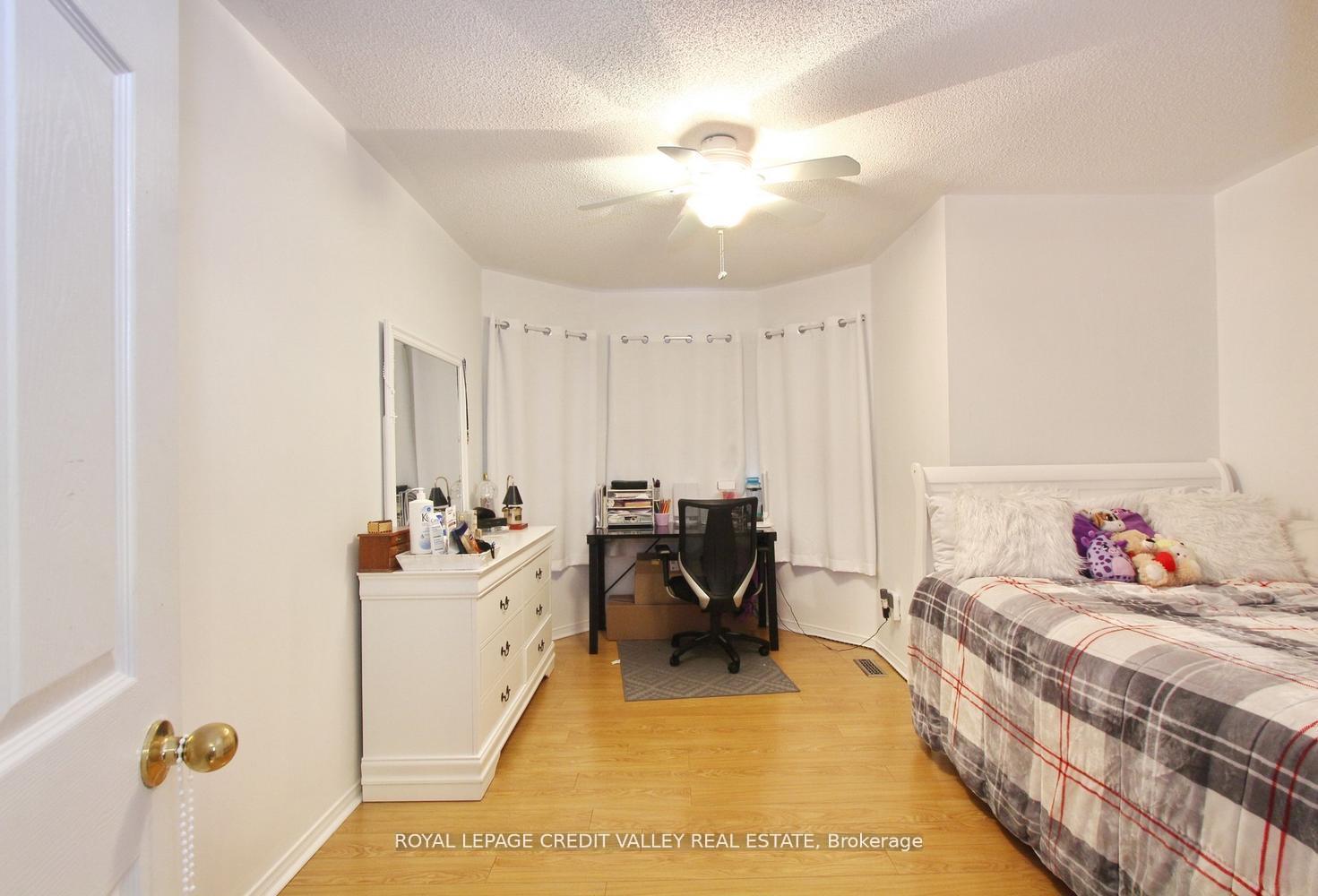 Photo 31 of 4 Kanata Road, Brampton, Fletcher's Meadow — HOMEH