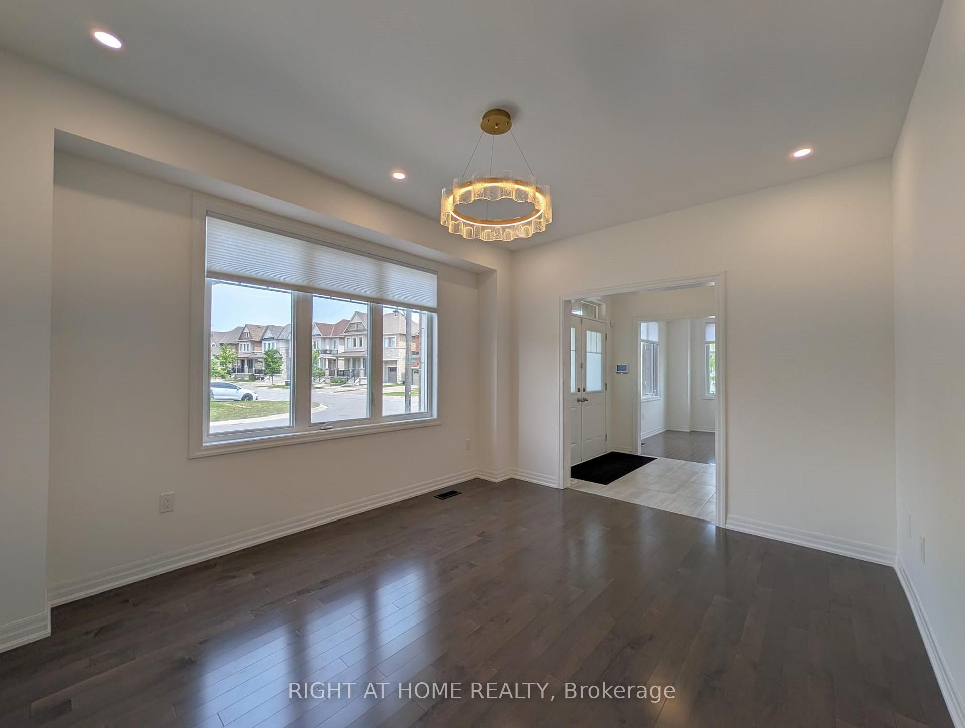 Photo 12 of 62 Titus Street, Markham, Wismer — HOMEH